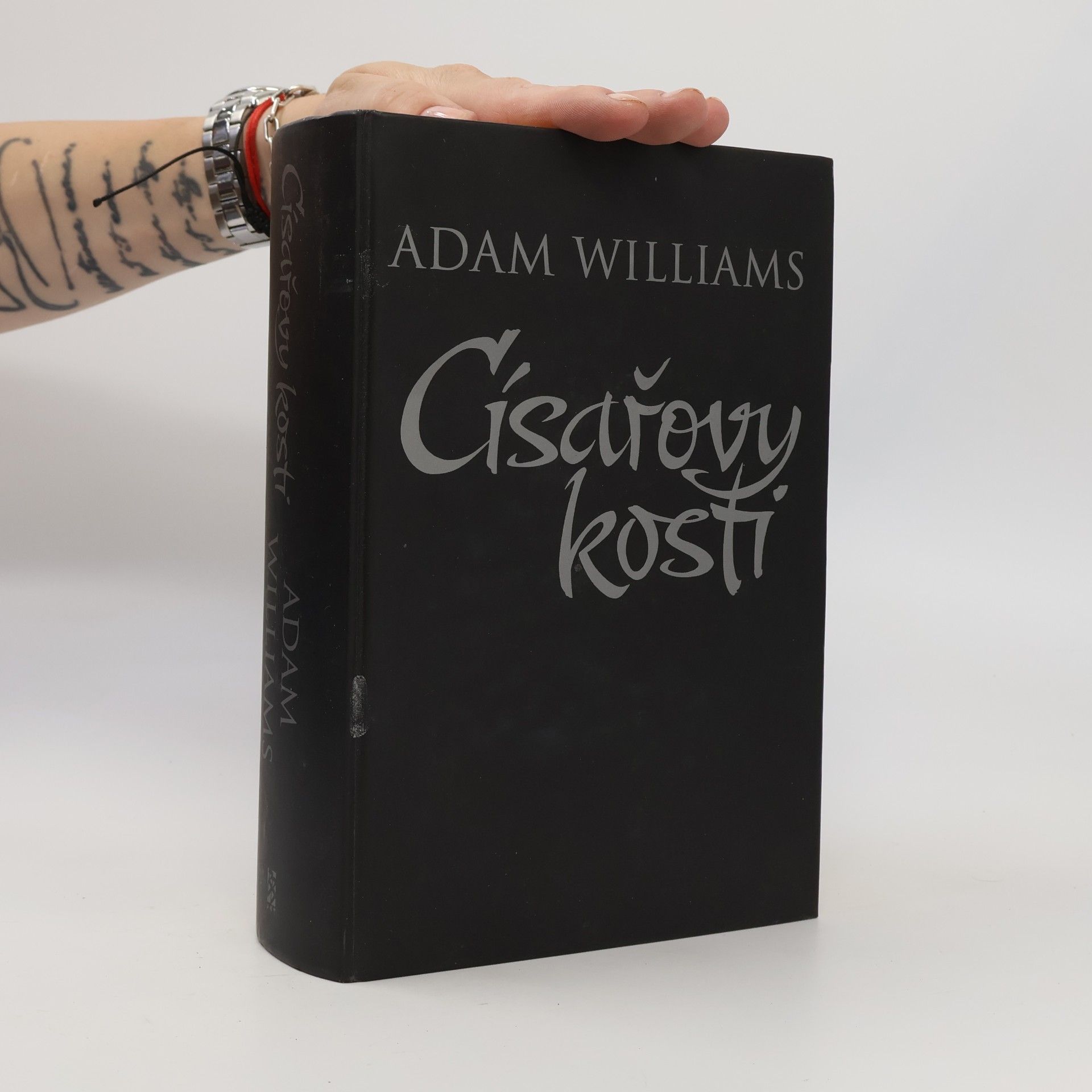 Adam Williams Císařovy kosti