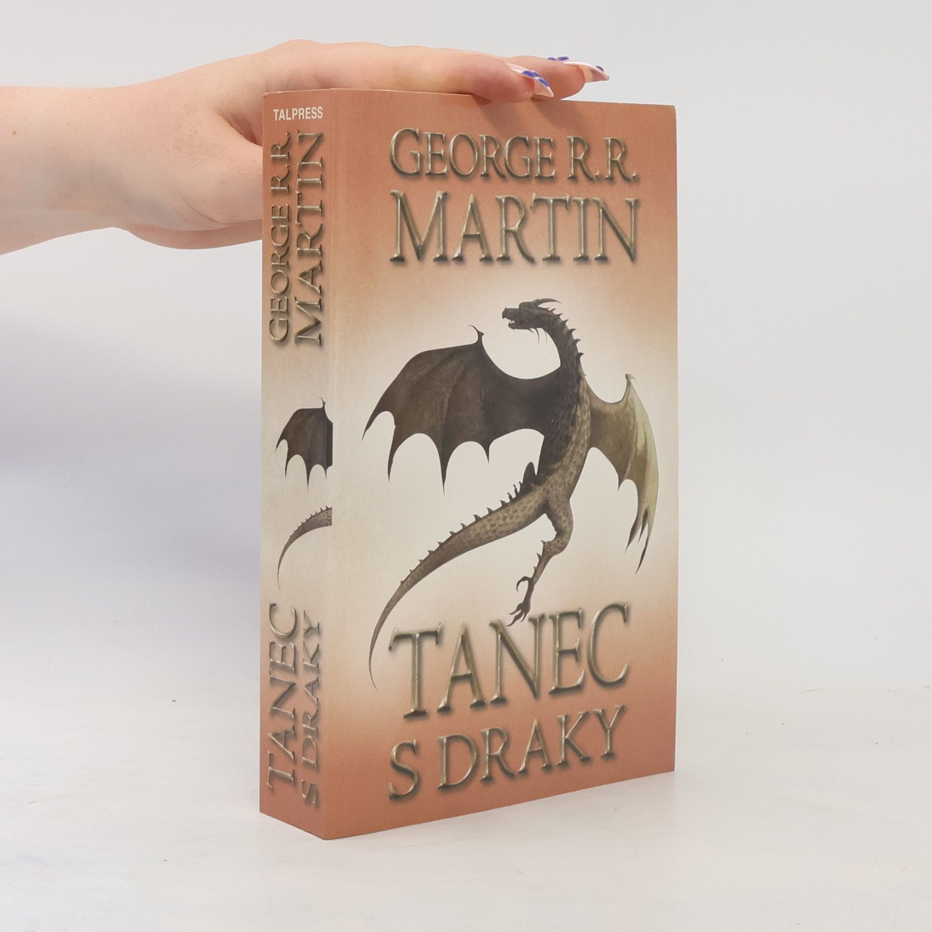 George R. R. Martin Tanec s draky. Část první