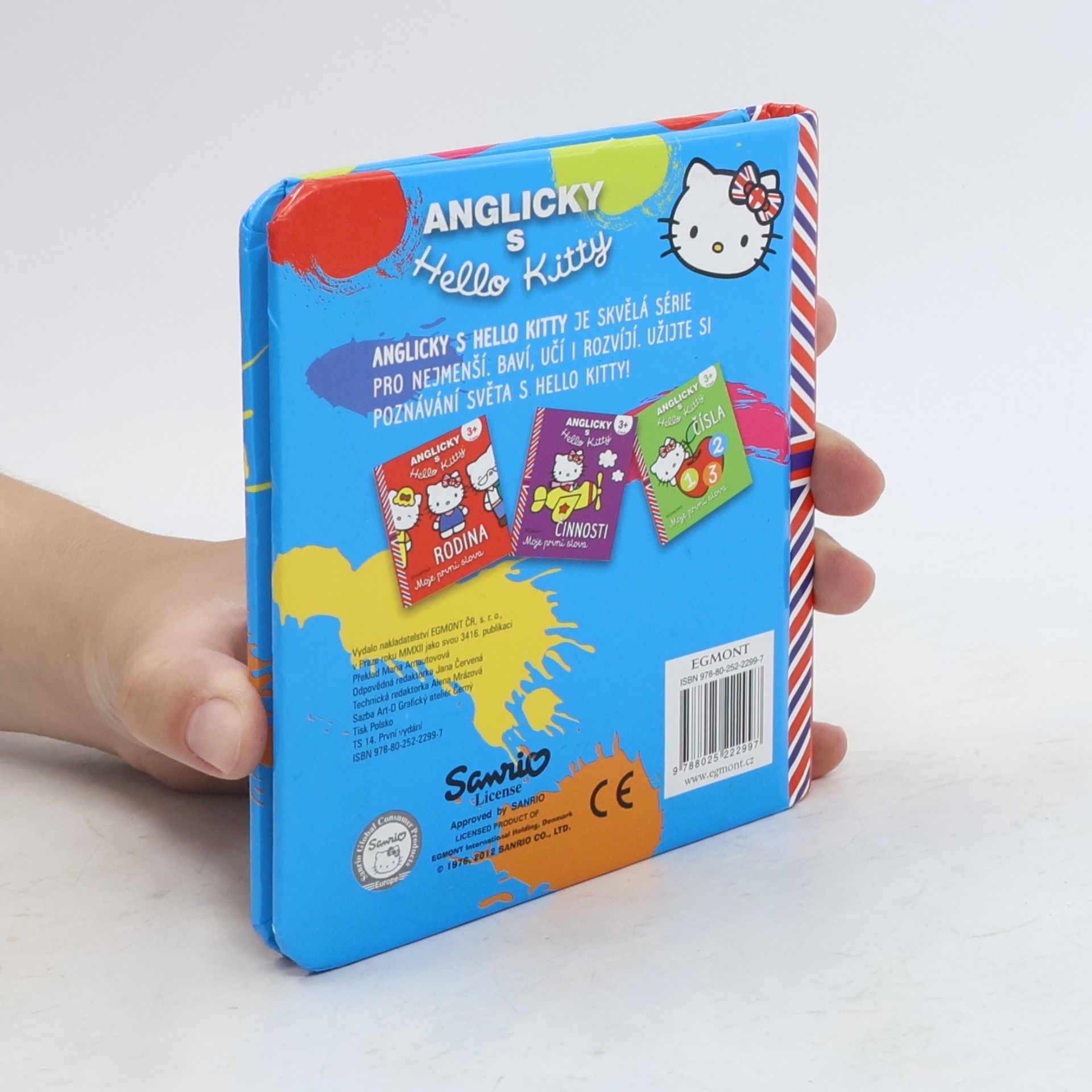 Maria Arnautovová Anglicky s Hello Kitty. Barvy