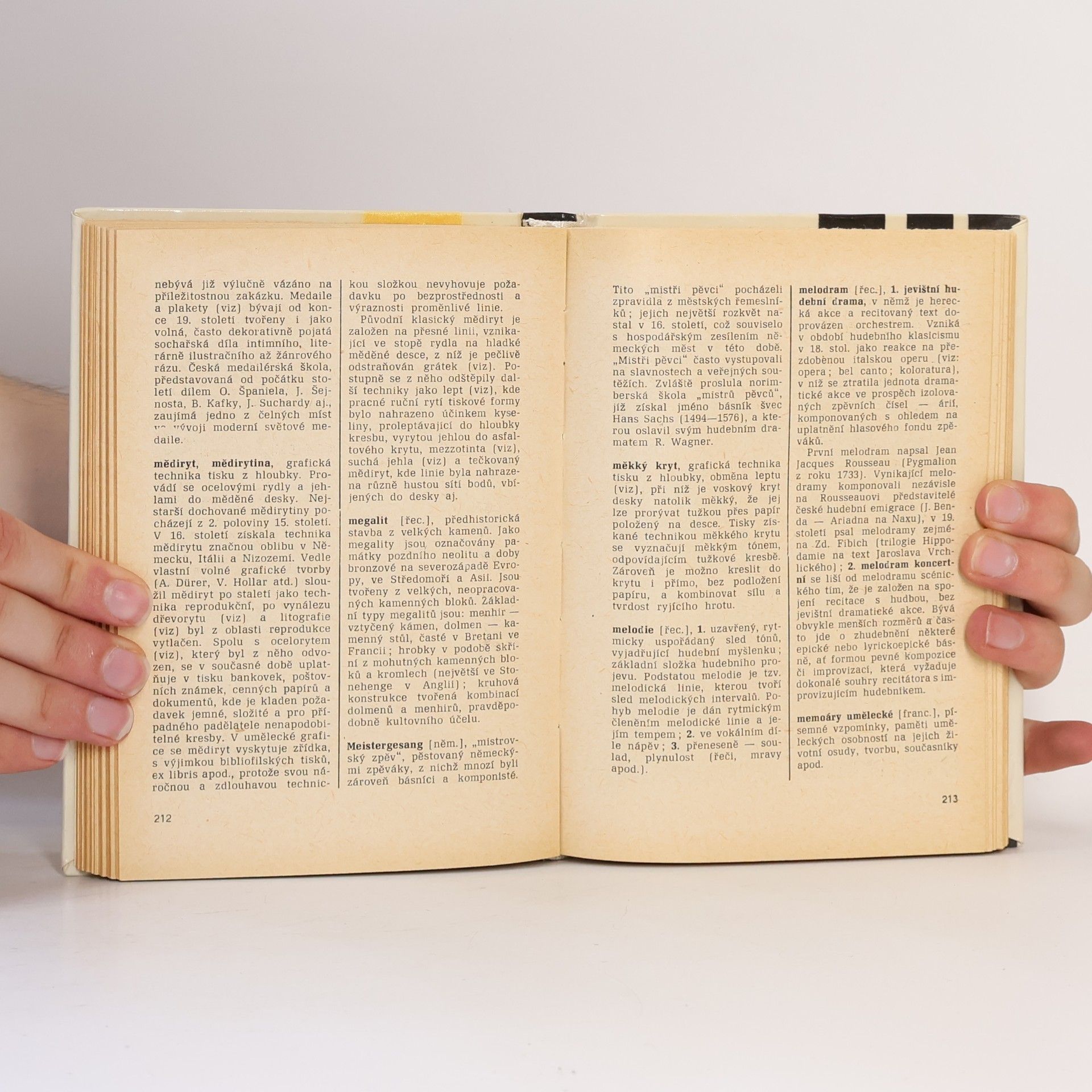 Various authors Přehledný kulturní slovník