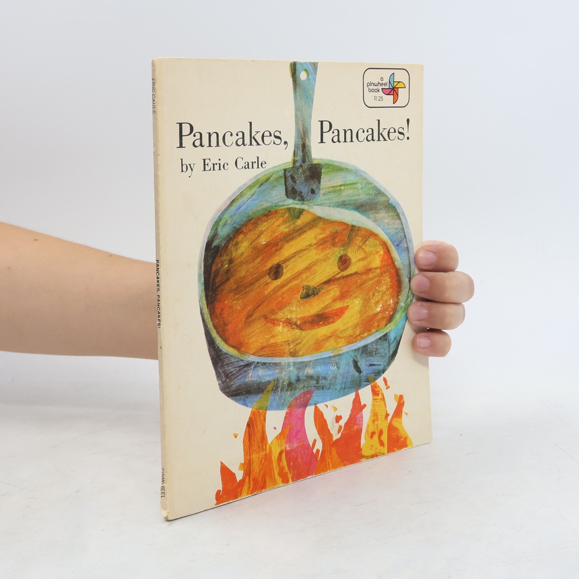 Eric Carle Pinwheel Books: Pancakes, Pancakes!