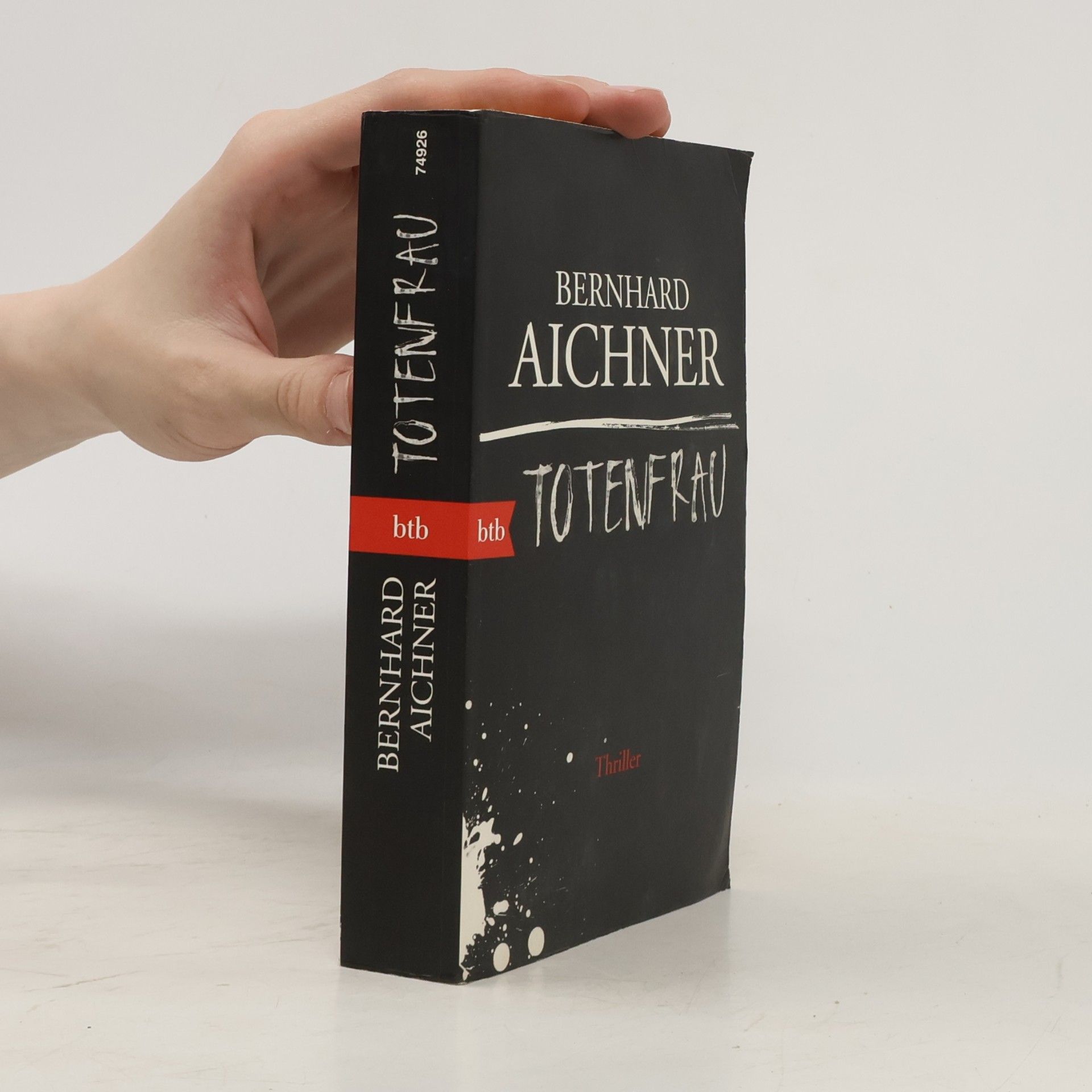 Bernhard Aichner Totenfrau