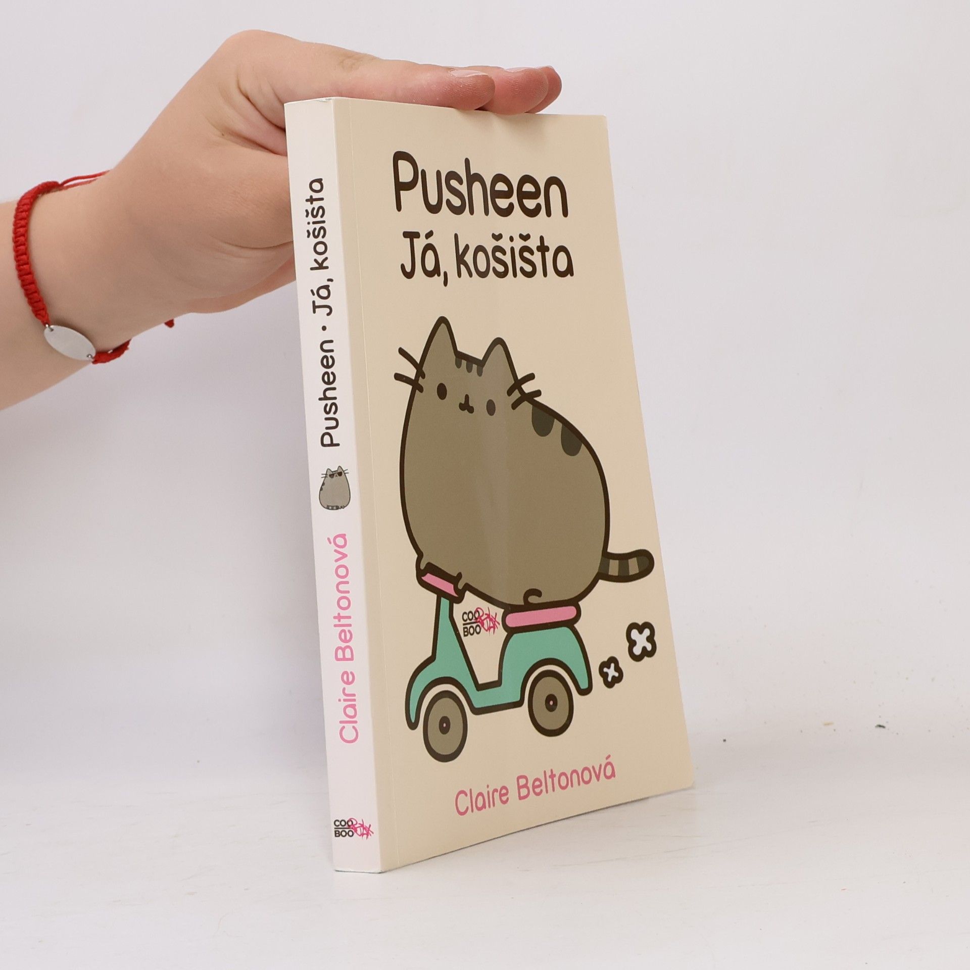 Claire Belton Pusheen. Já, košišta