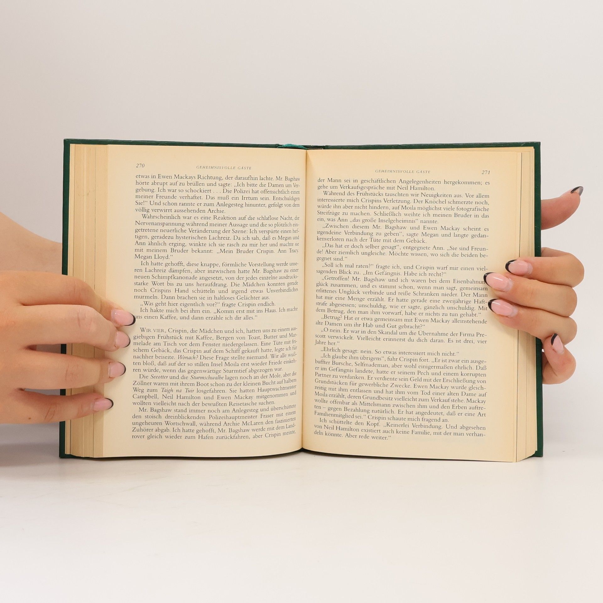 Kolektiv autorů Reader's Digest Auswahlbücher. McCreadys Doppelspiel. Geheimnisvolle Gäste. Die Lerche fliegt im Morgengrauen. Einsames Blockhaus