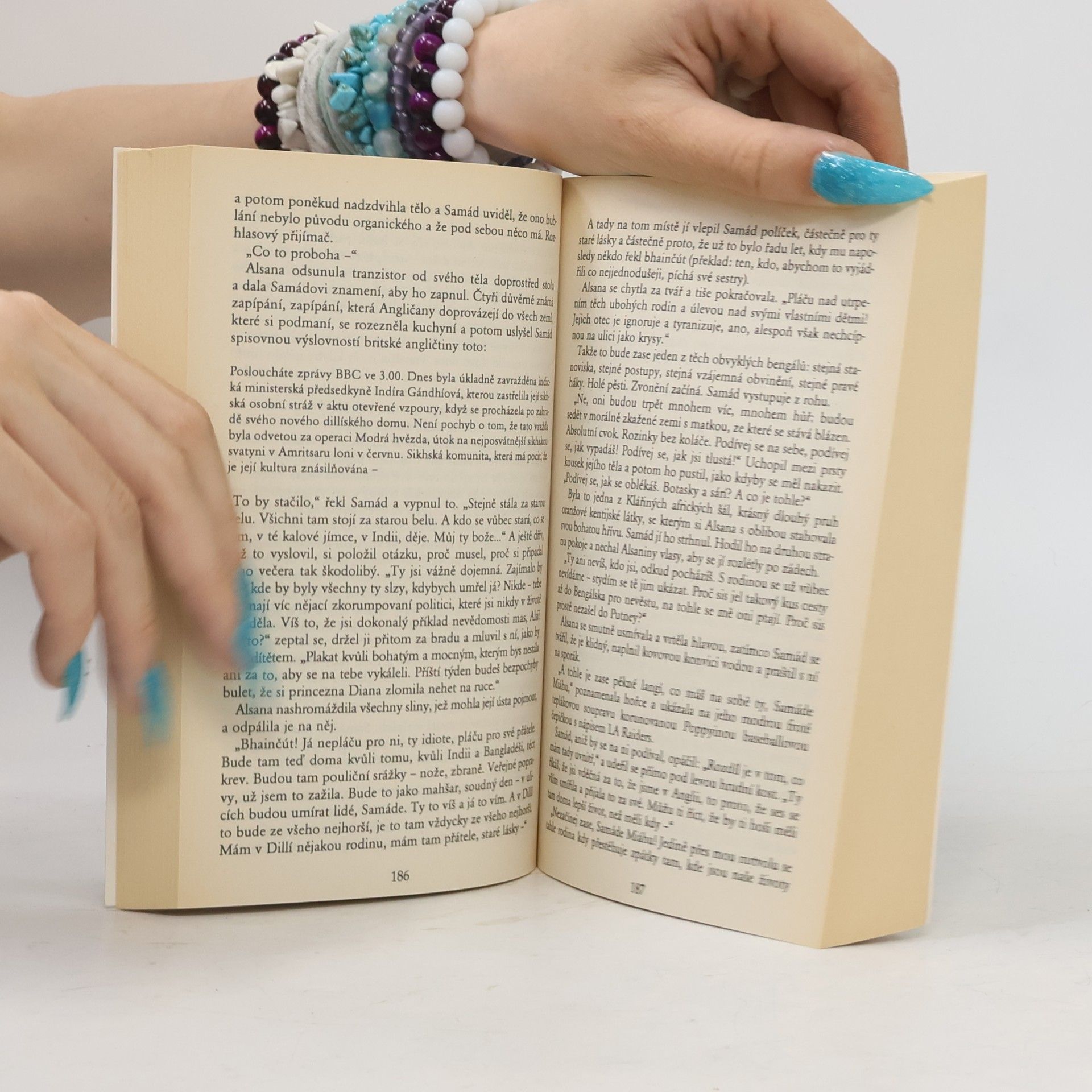 Zadie Smith Bílé zuby