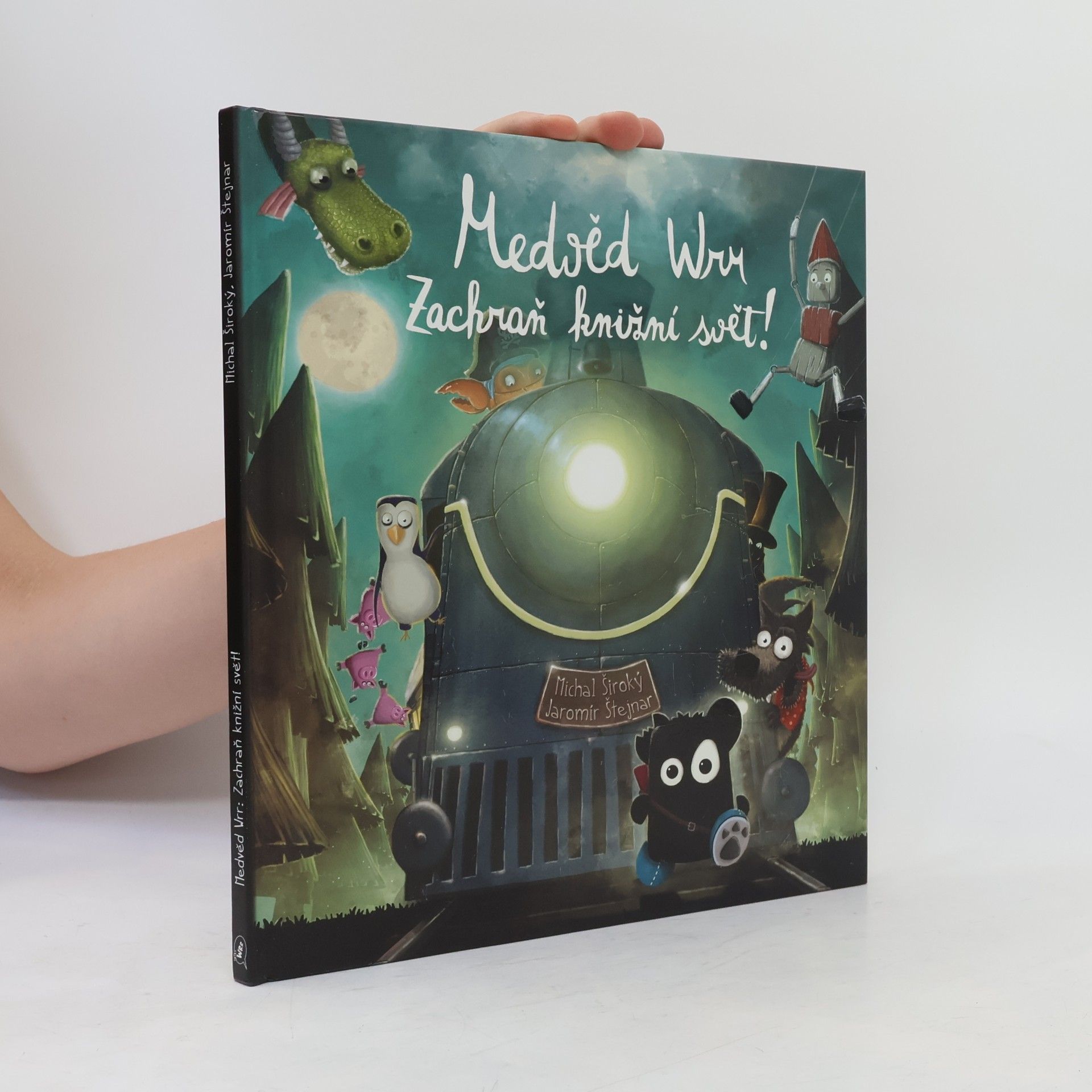 Michal Široký Medvěd Wrr - Zachraň knižní svět!