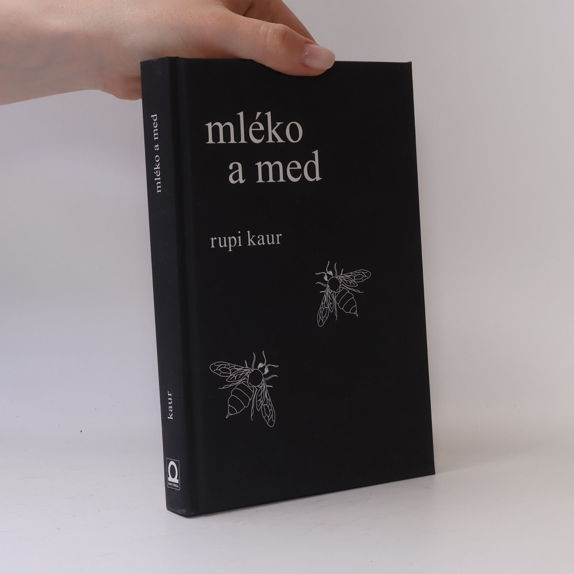 Rupi Kaur Mléko a med