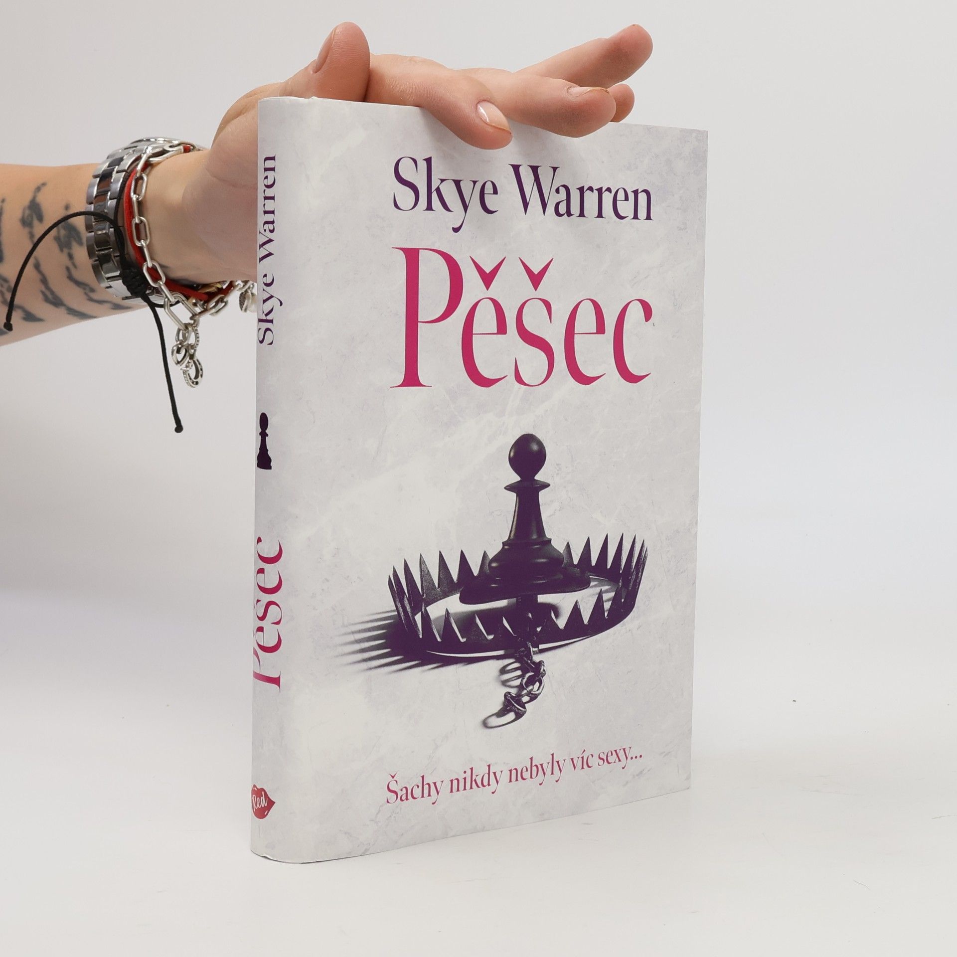 Skye Warren Pěšec
