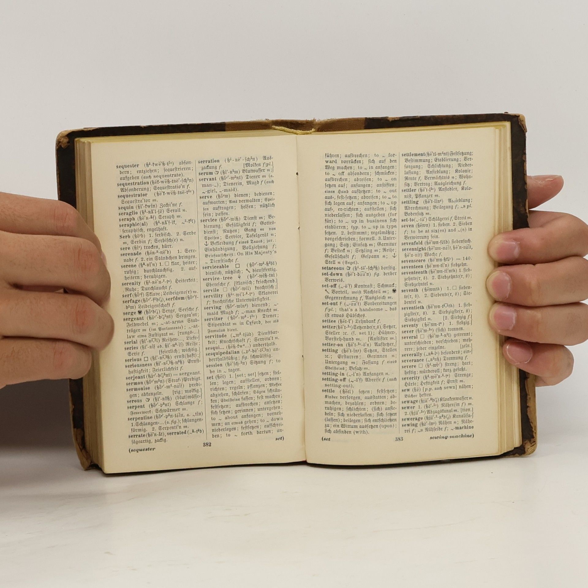 Dr. E. Muret Methode Toussaint-Langenscheidt. Taschenwörterbuch der englischen und deutschen Sprache I.