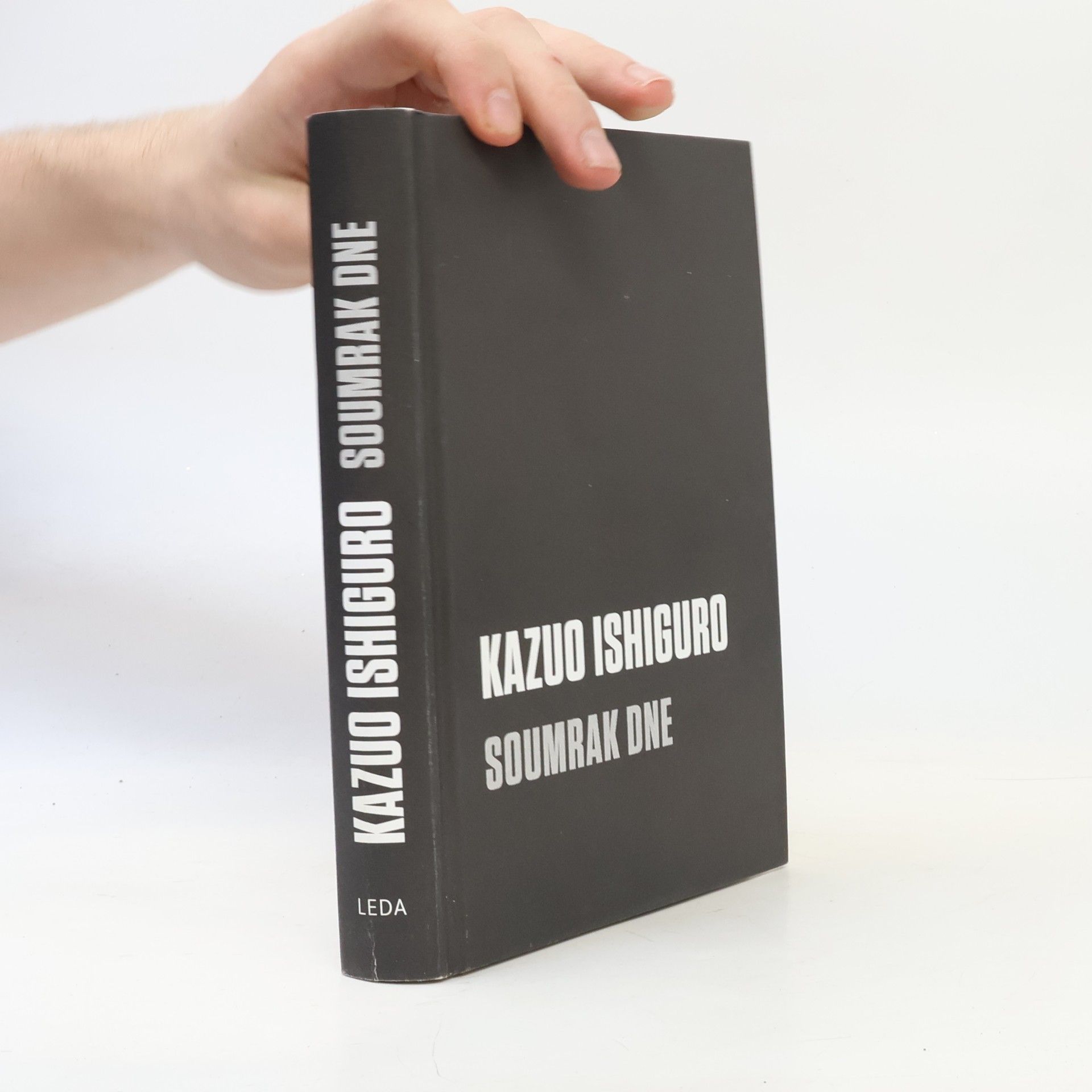 Kazuo Ishiguro Soumrak dne
