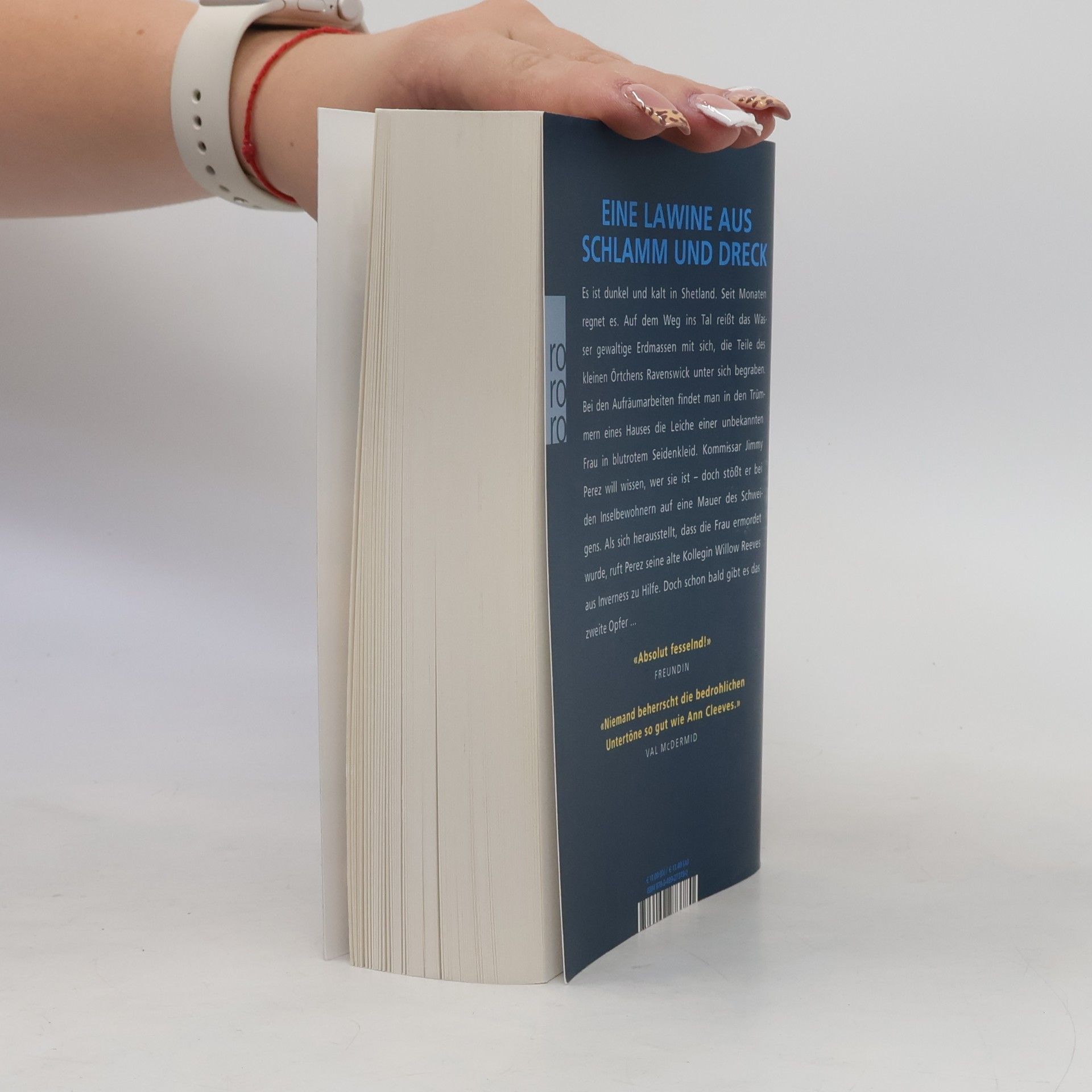 Ann Cleeves Die Tote im roten Kleid