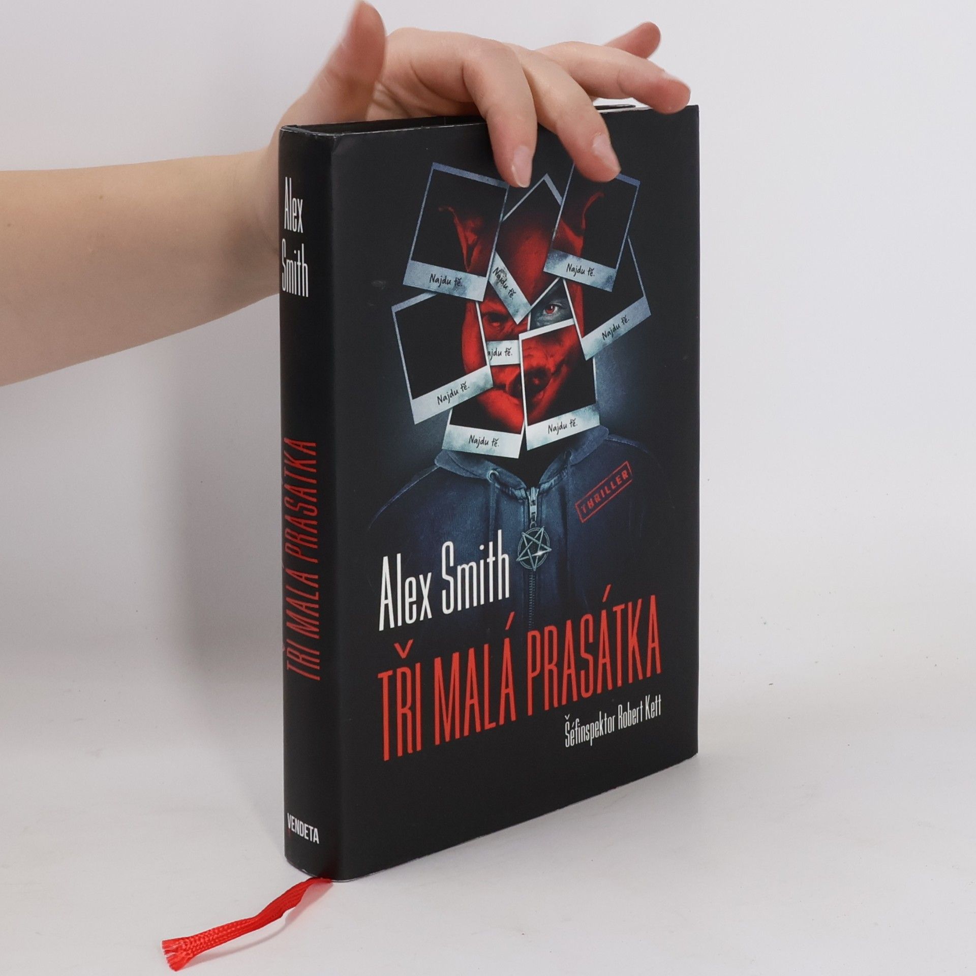 Alexander Gordon Smith Tři malá prasátka