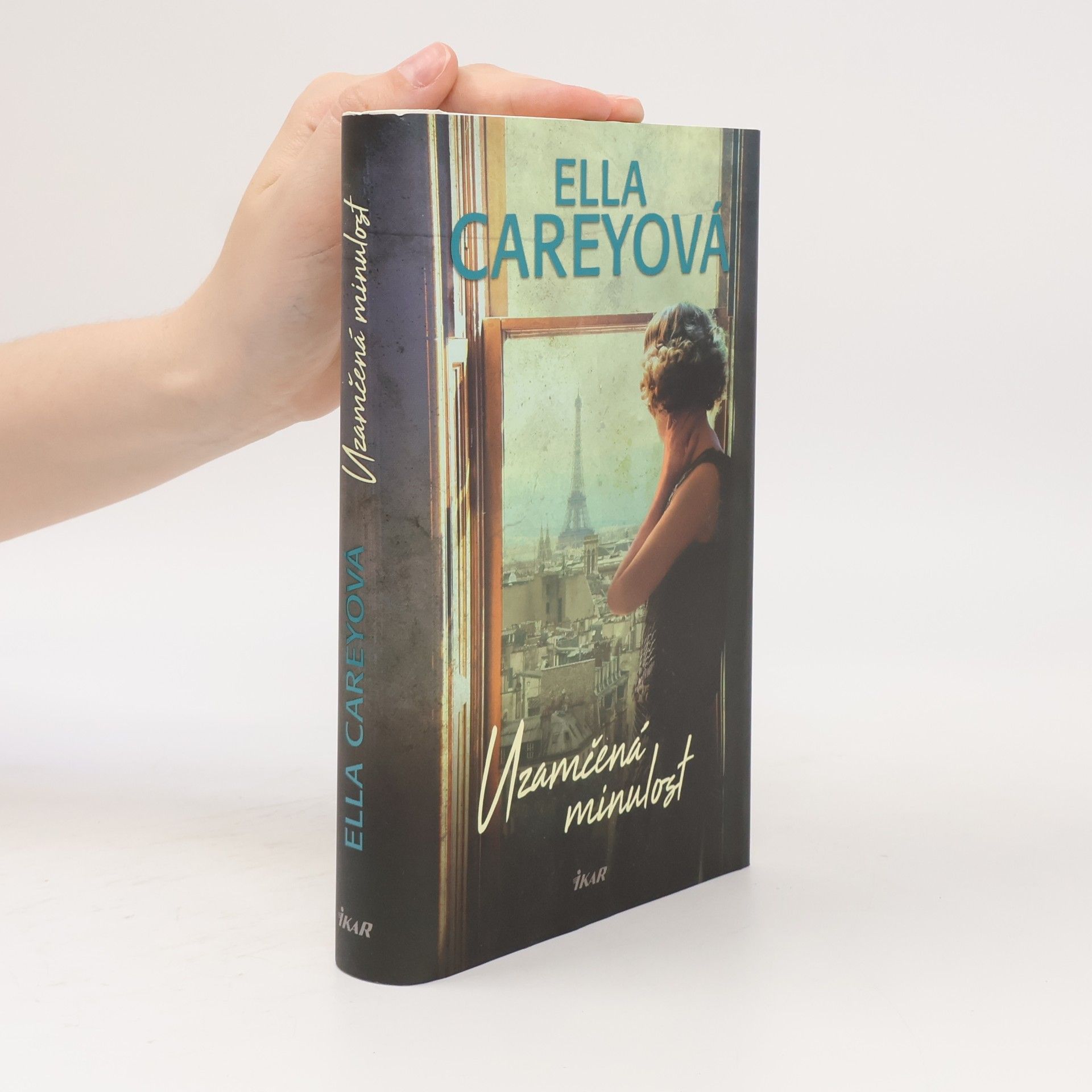 Ella Carey Uzamčená minulost