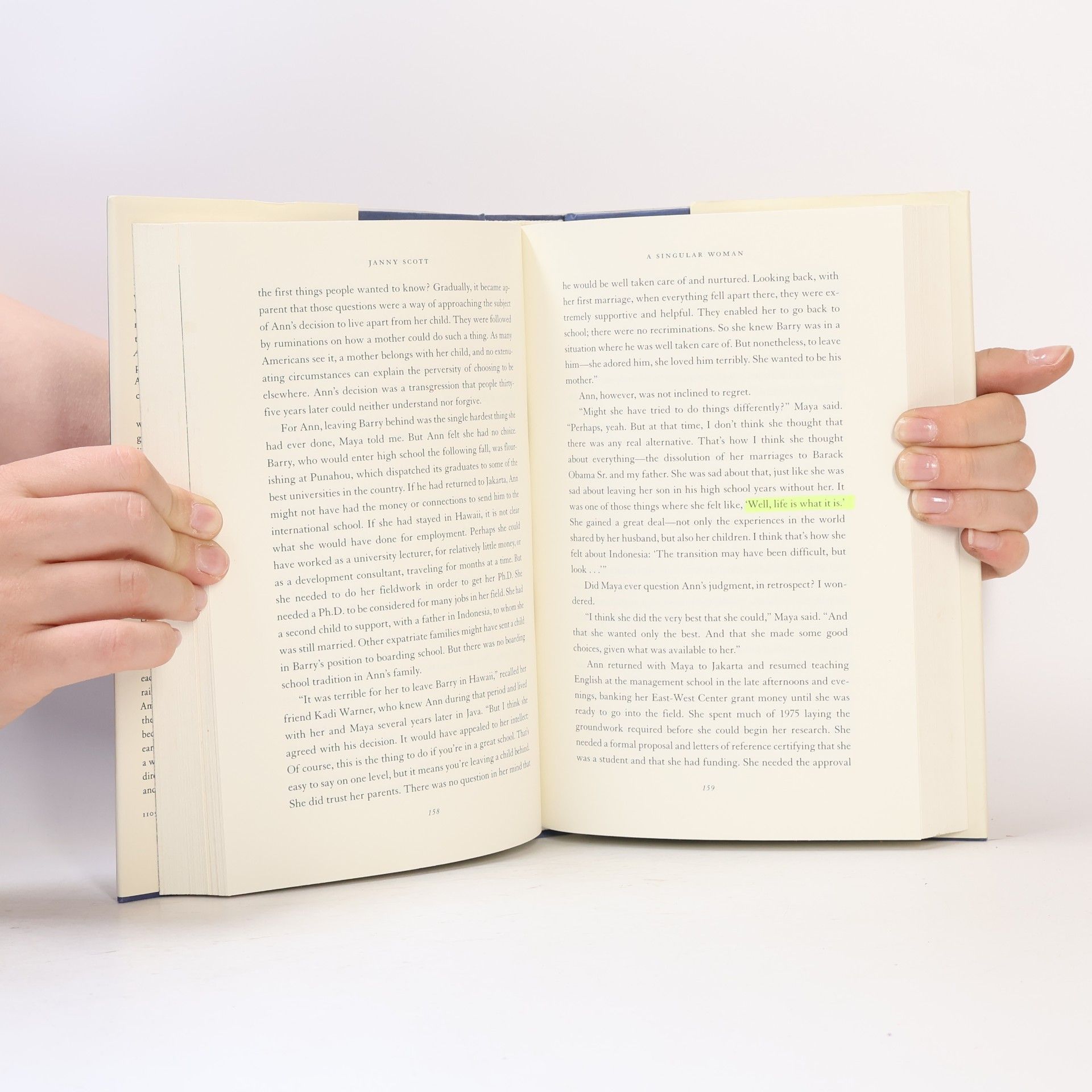 Janny Scott A Singular Woman