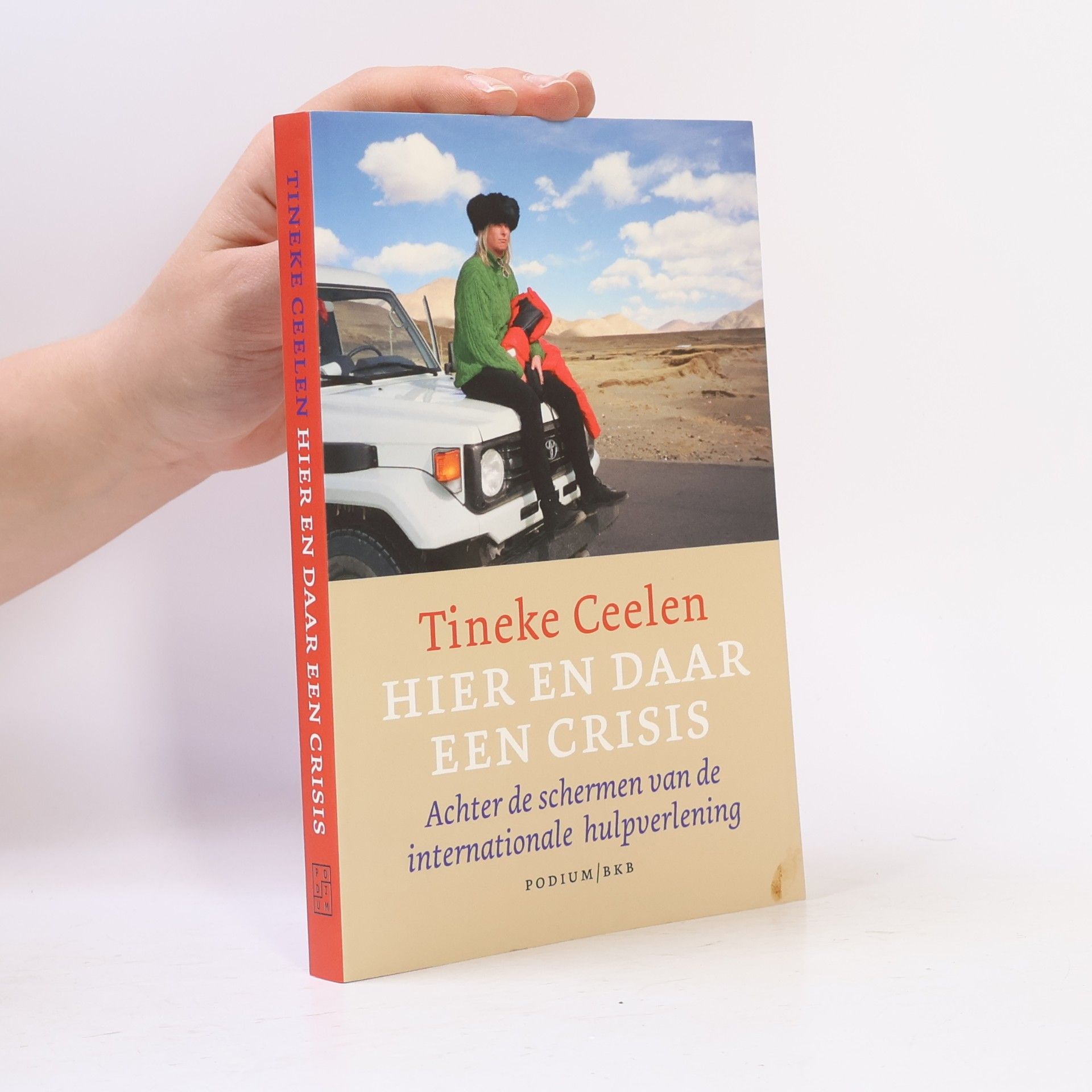 Christina A.J.M. Ceelen Hier en daar een crises