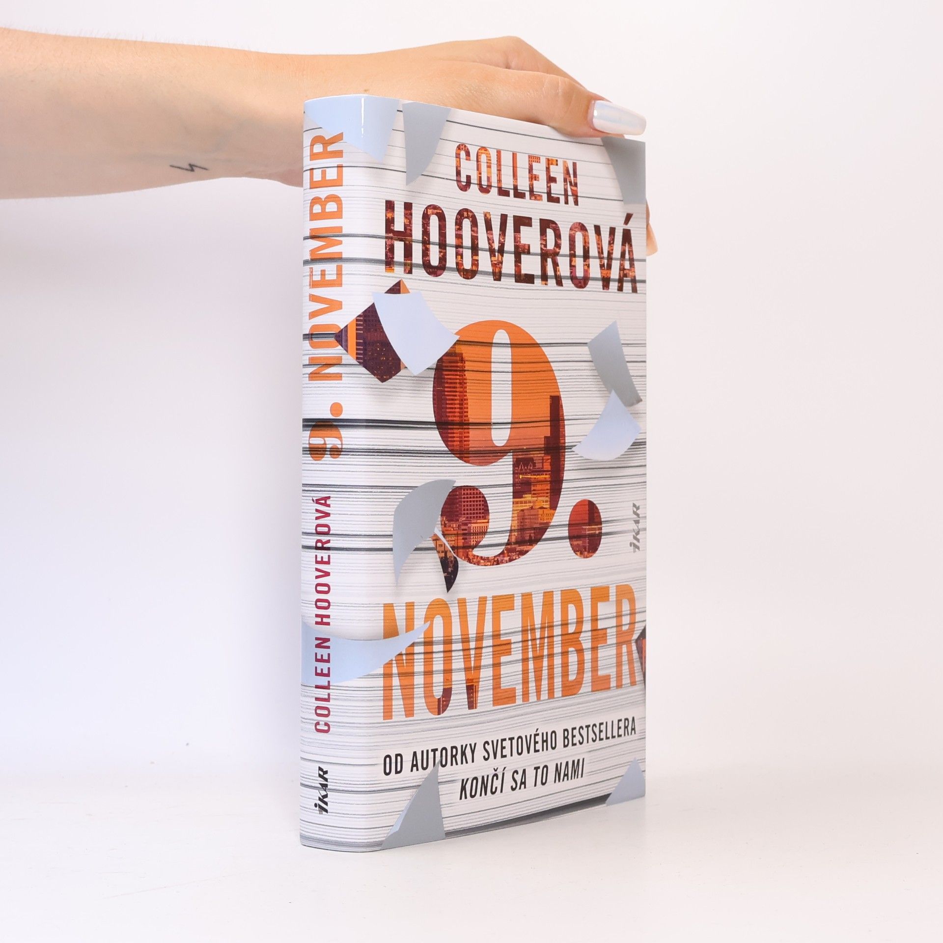 Colleen Hoover 9. november