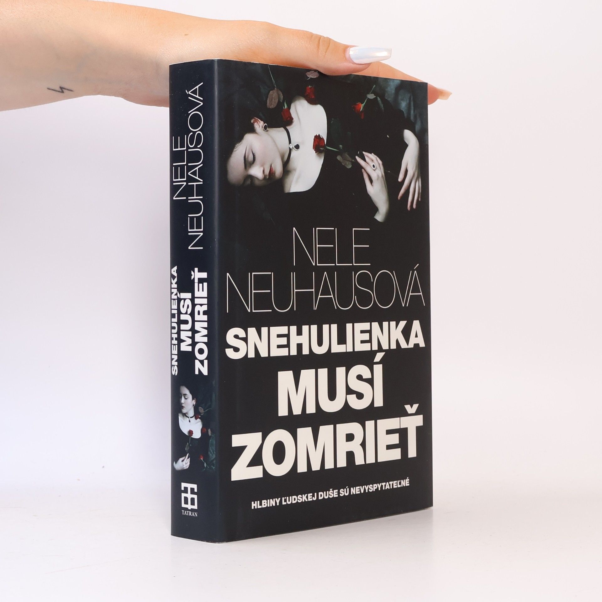 Nele Neuhaus Snehulienka musí zomrieť