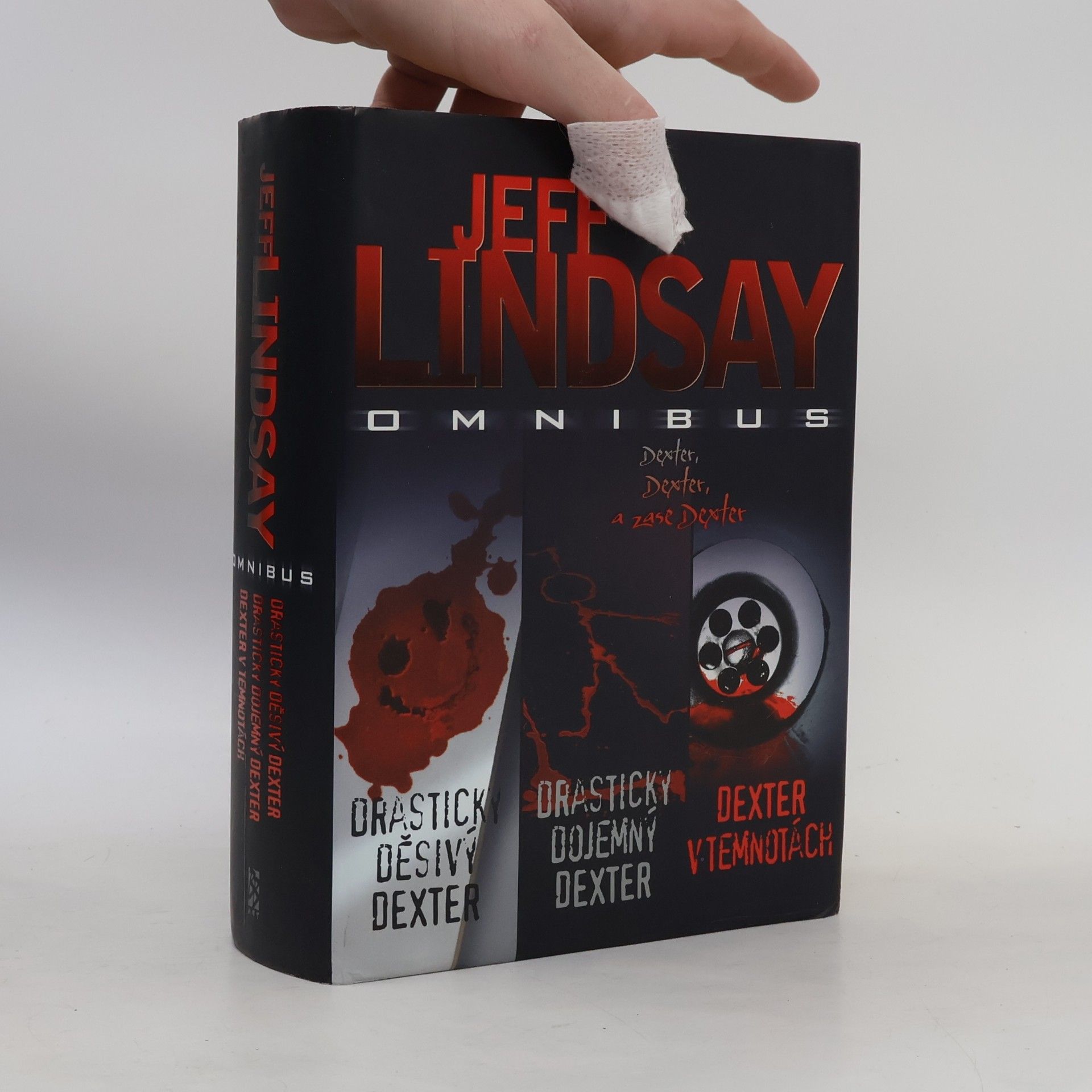 Jeff Lindsay omnibus. V hlavní roli Dexter Morgan