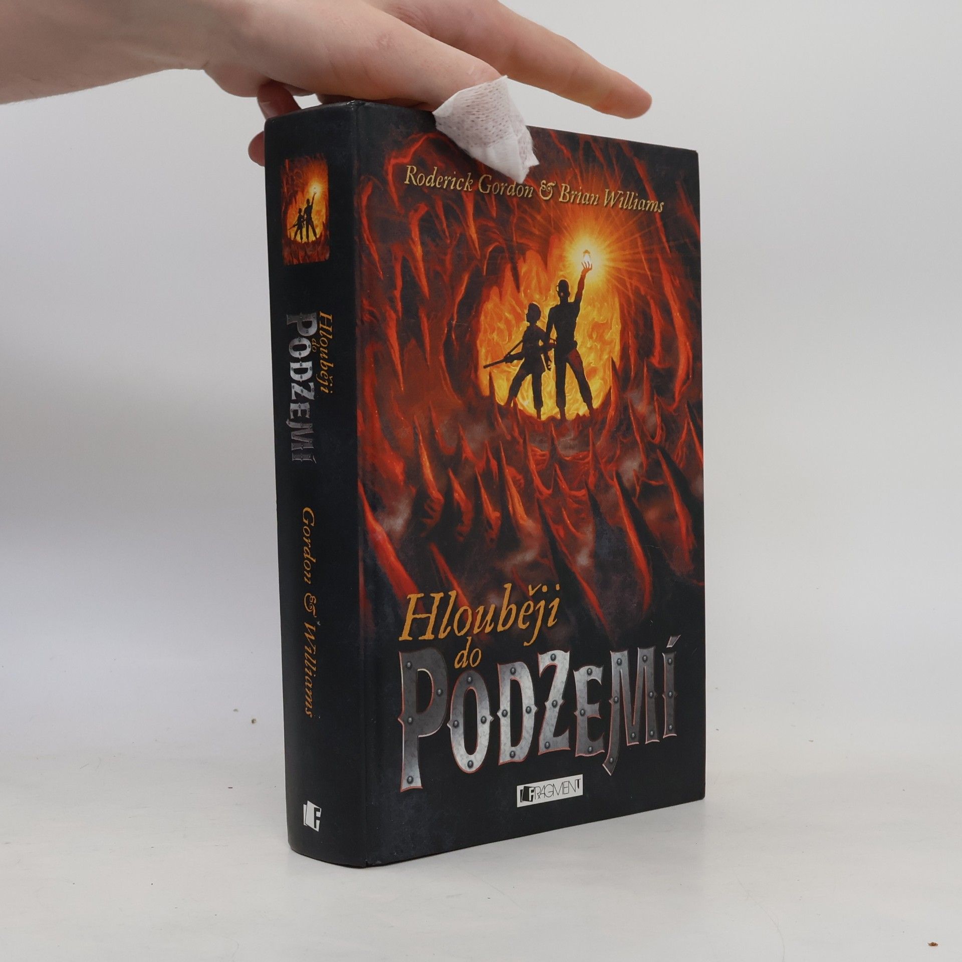 Roderick Gordon Hlouběji do Podzemí