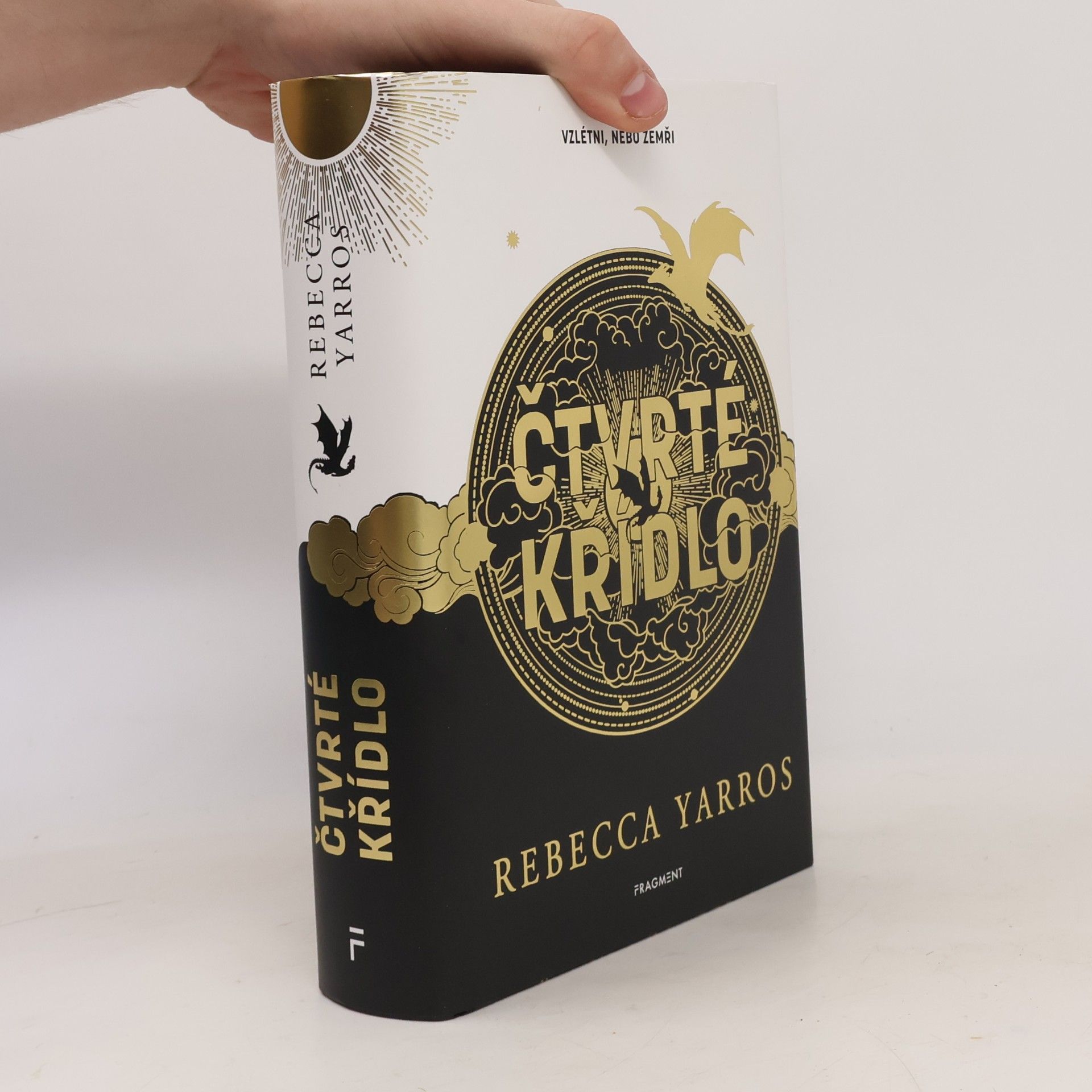 Rebecca Yarros Čtvrté křídlo