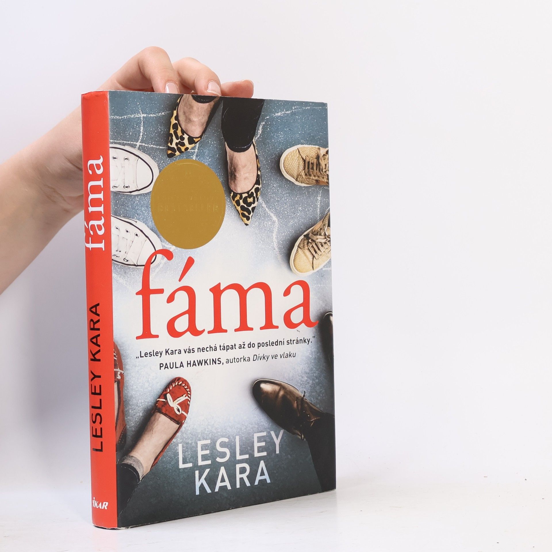 Lesley Kara Fáma