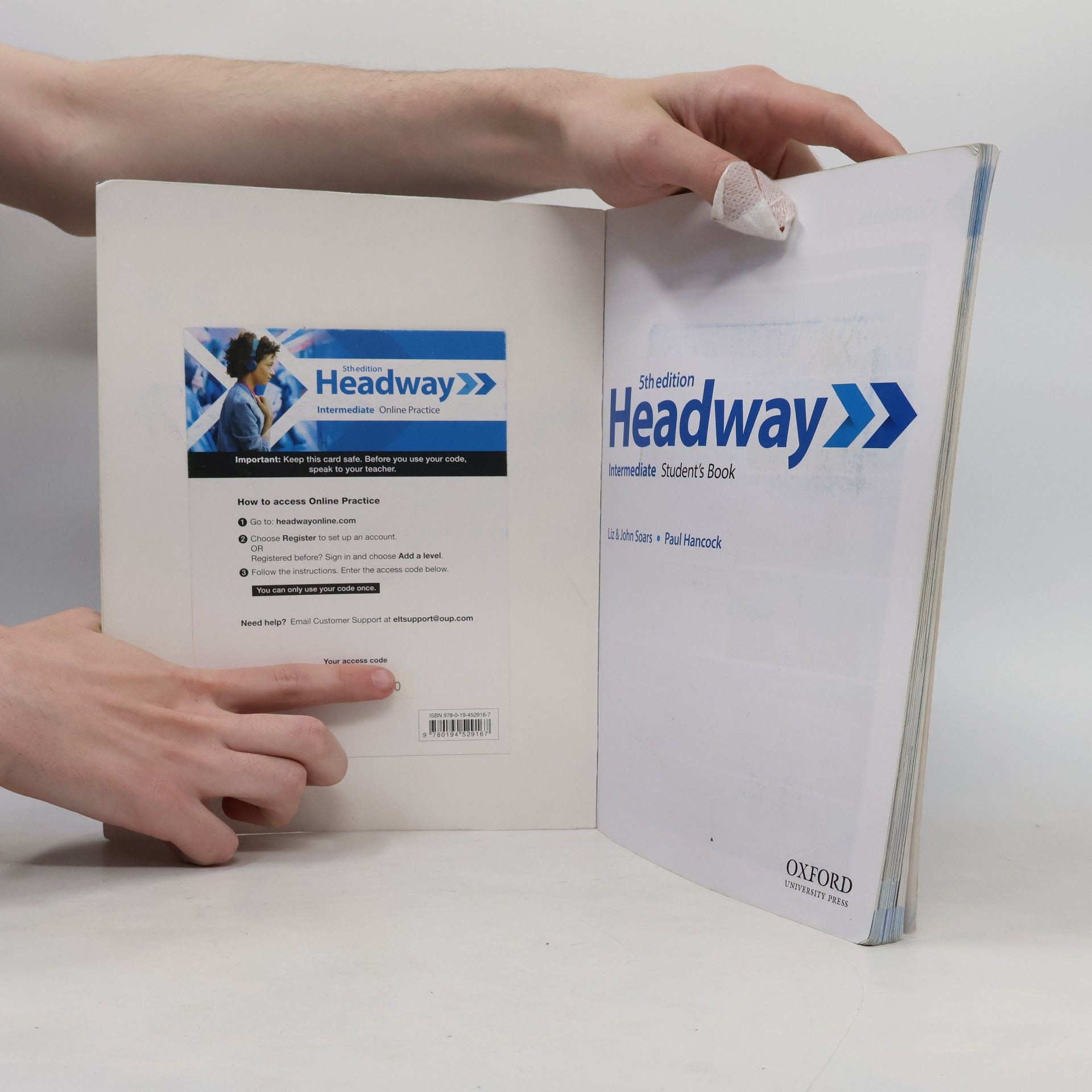 Auteurscollectief New Headway Fifth Edition Intermediate Student's Book with Online Practice