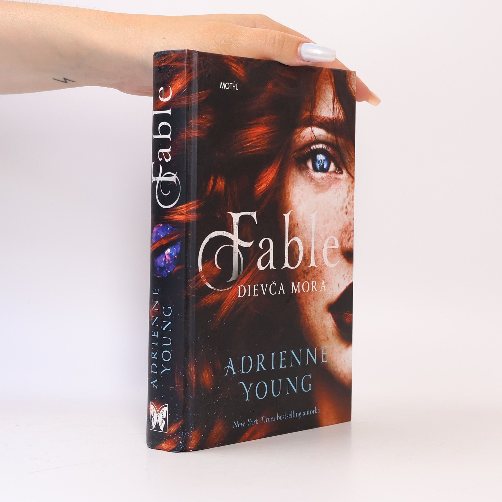 Fable. Dievča mora