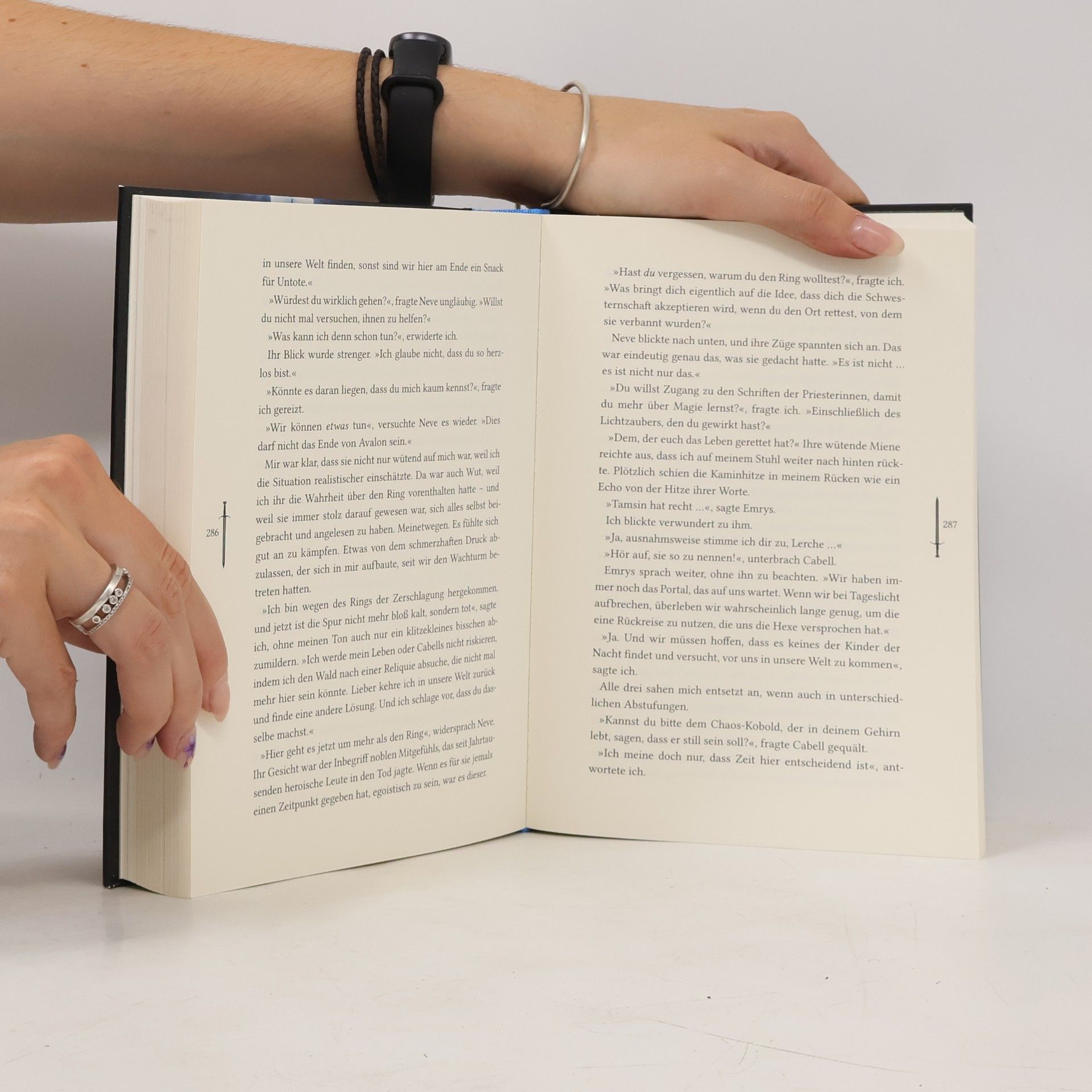 Alexandra Bracken Silver in the Bone. Brich den Fluch, bevor der Fluch dich bricht (Die Hollower-Saga 1)