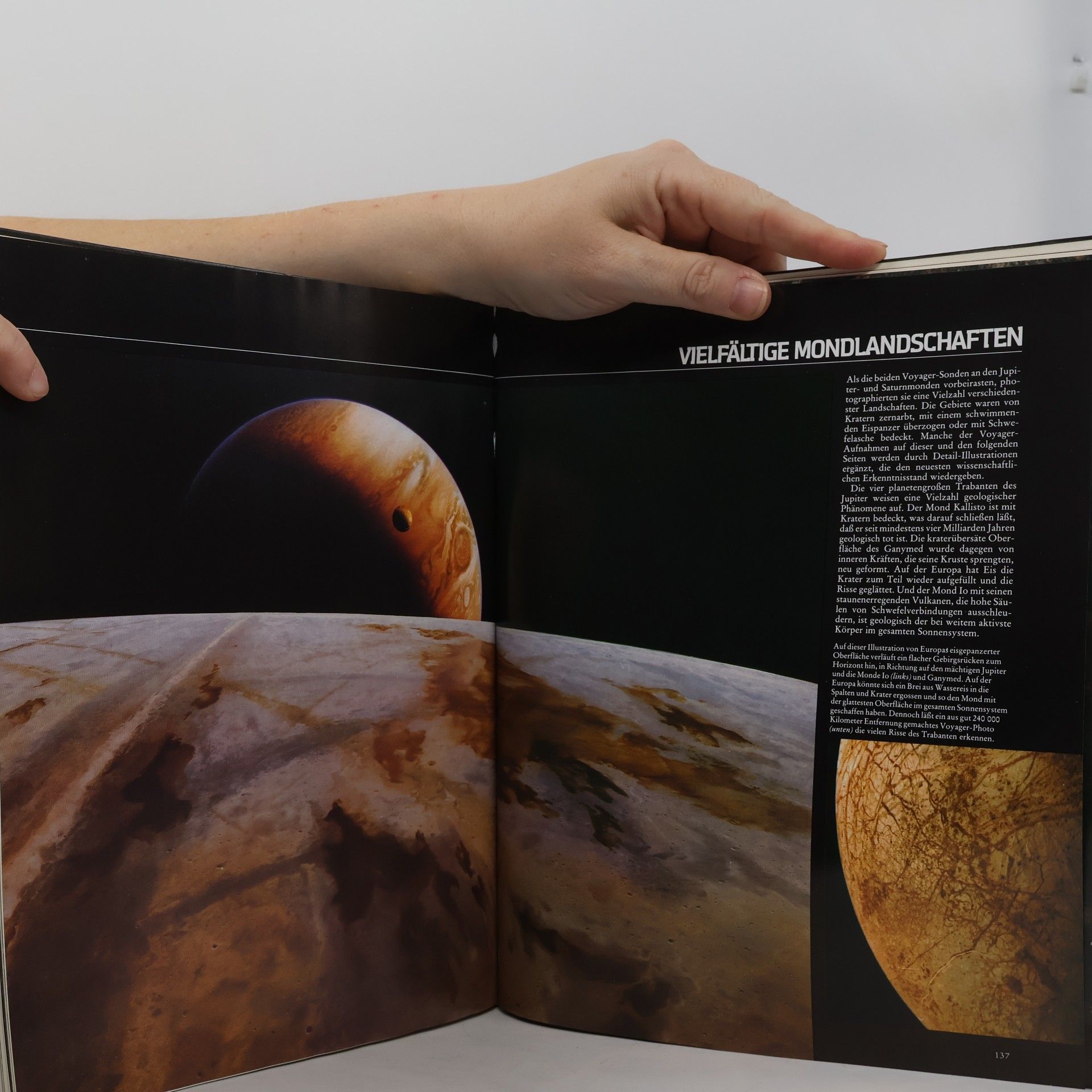 Autores varios Der Planet Erde. Das Sonnen-system