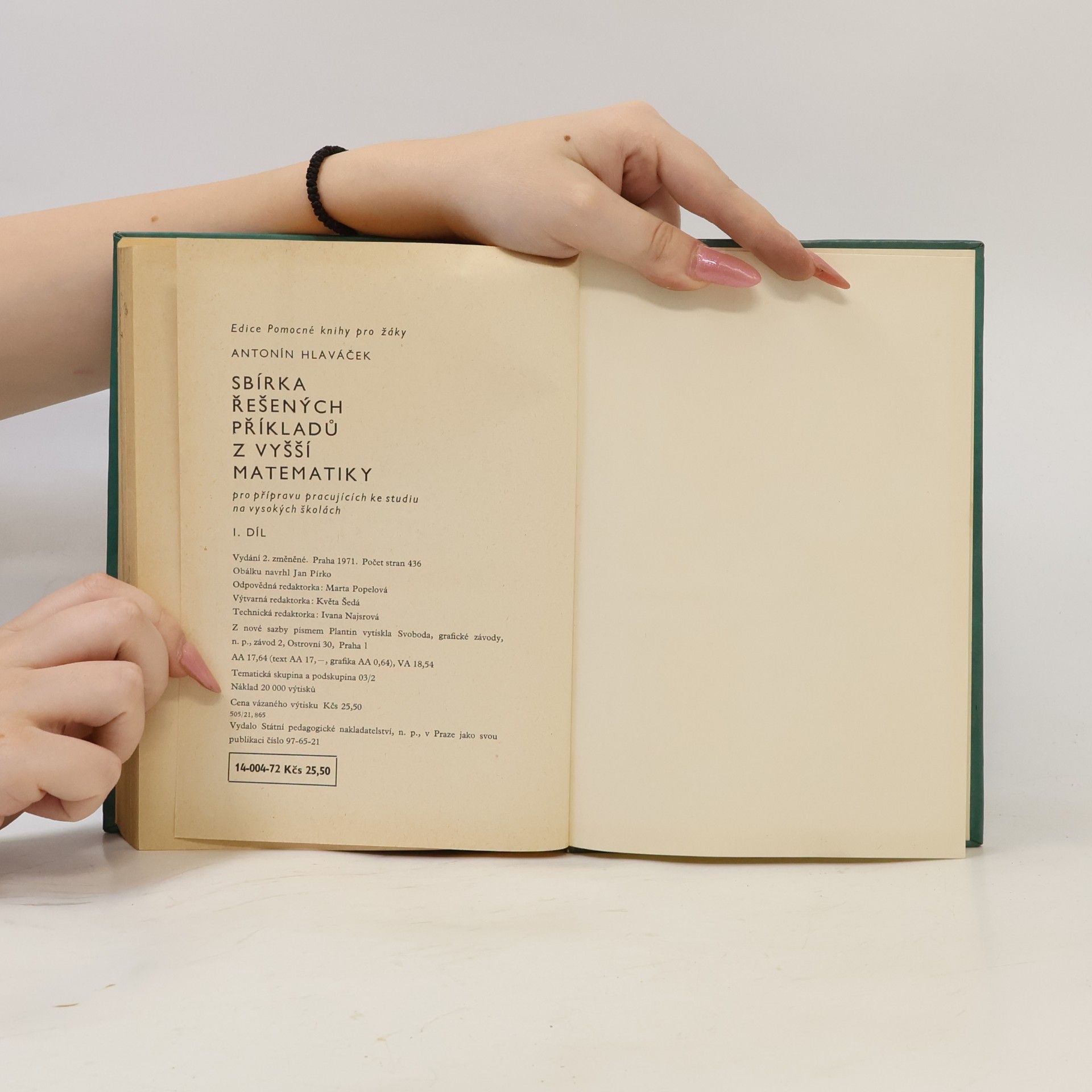 Antonín Hlaváček Sbírka řešených příkladů z vyšší matematiky 1