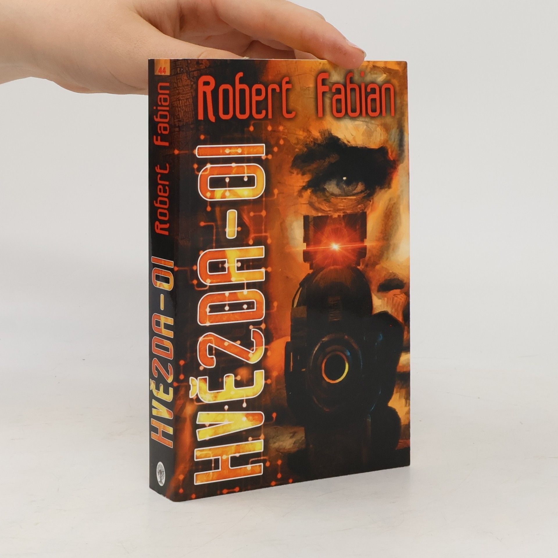 Robert Fabian Hvězda-01