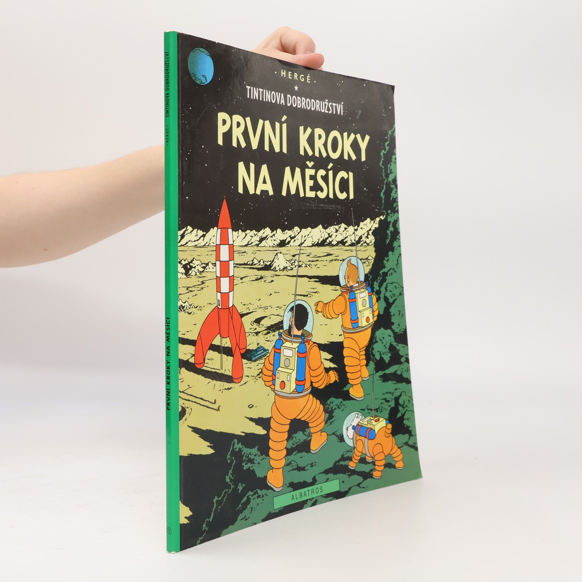 Hergé Tintinova dobrodružství 17. První kroky na Měsíci