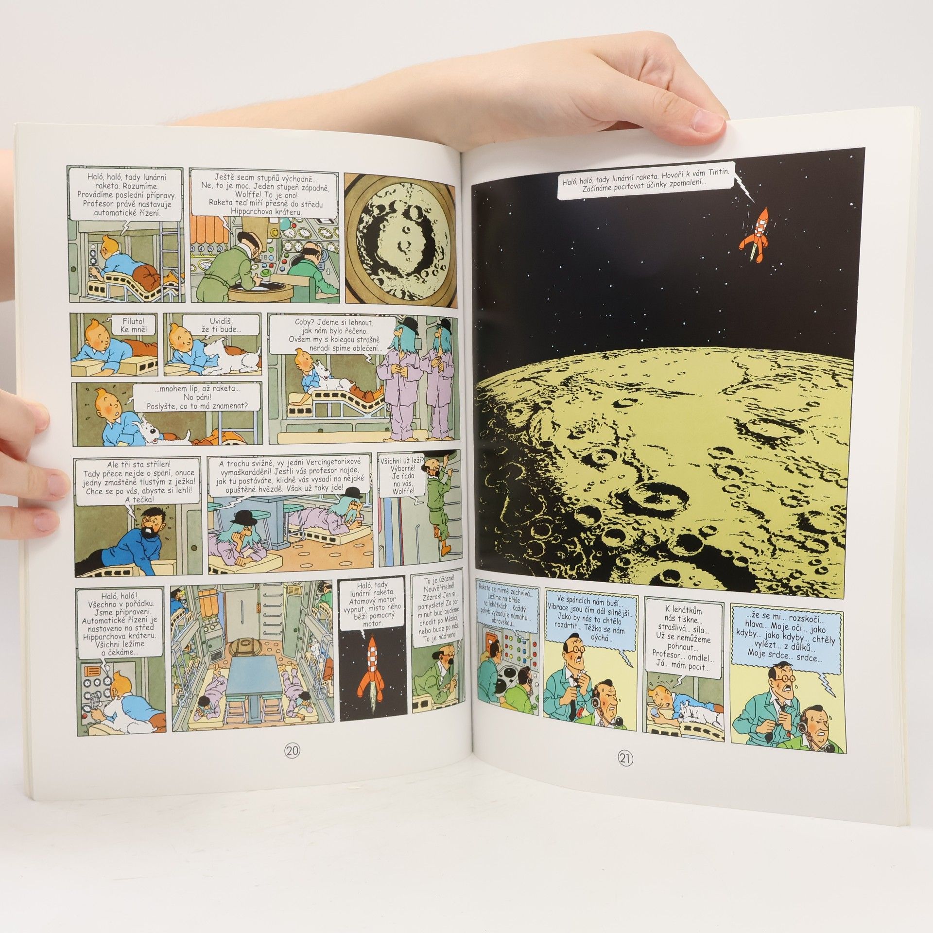 Hergé Tintinova dobrodružství 17. První kroky na Měsíci