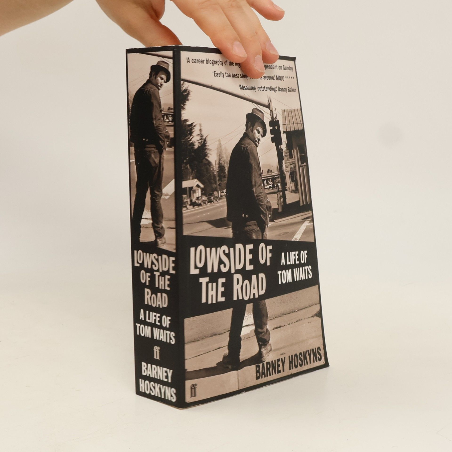 Barney Hoskyns Lowside of the Road. Tom Waits, englische Ausgabe