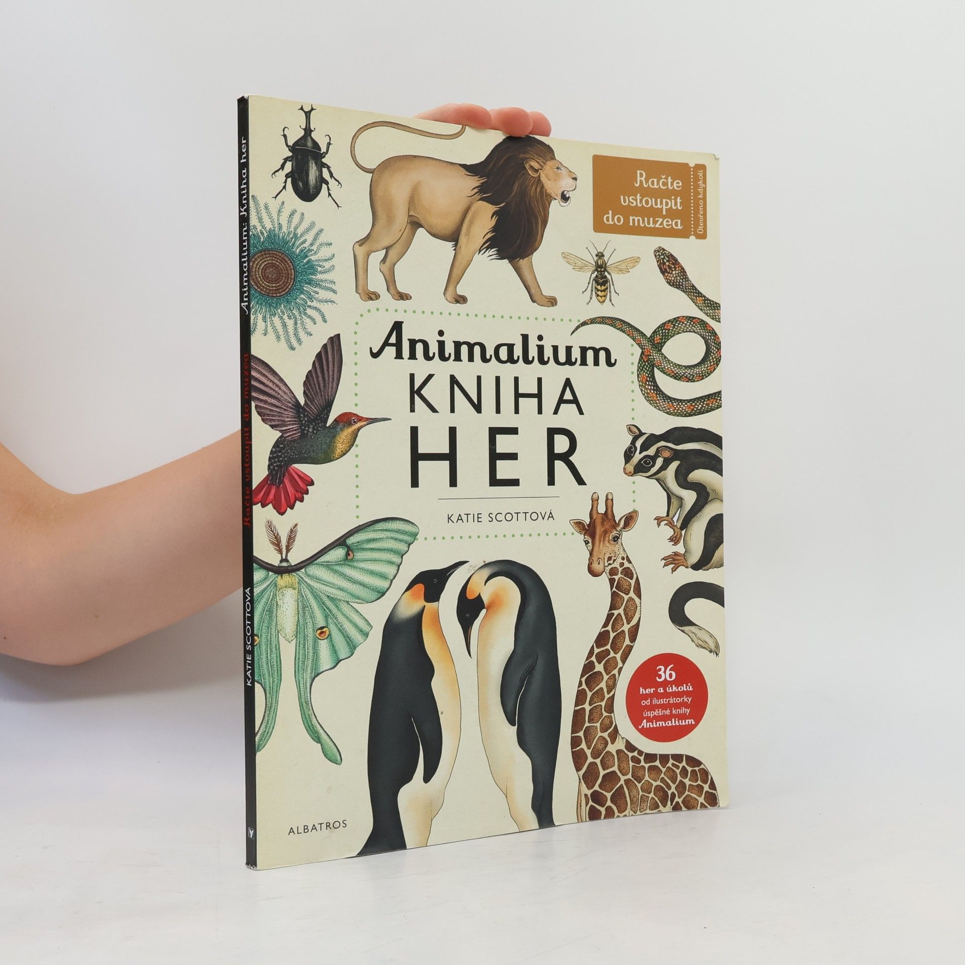 Katie Scott Animalium. Kniha her