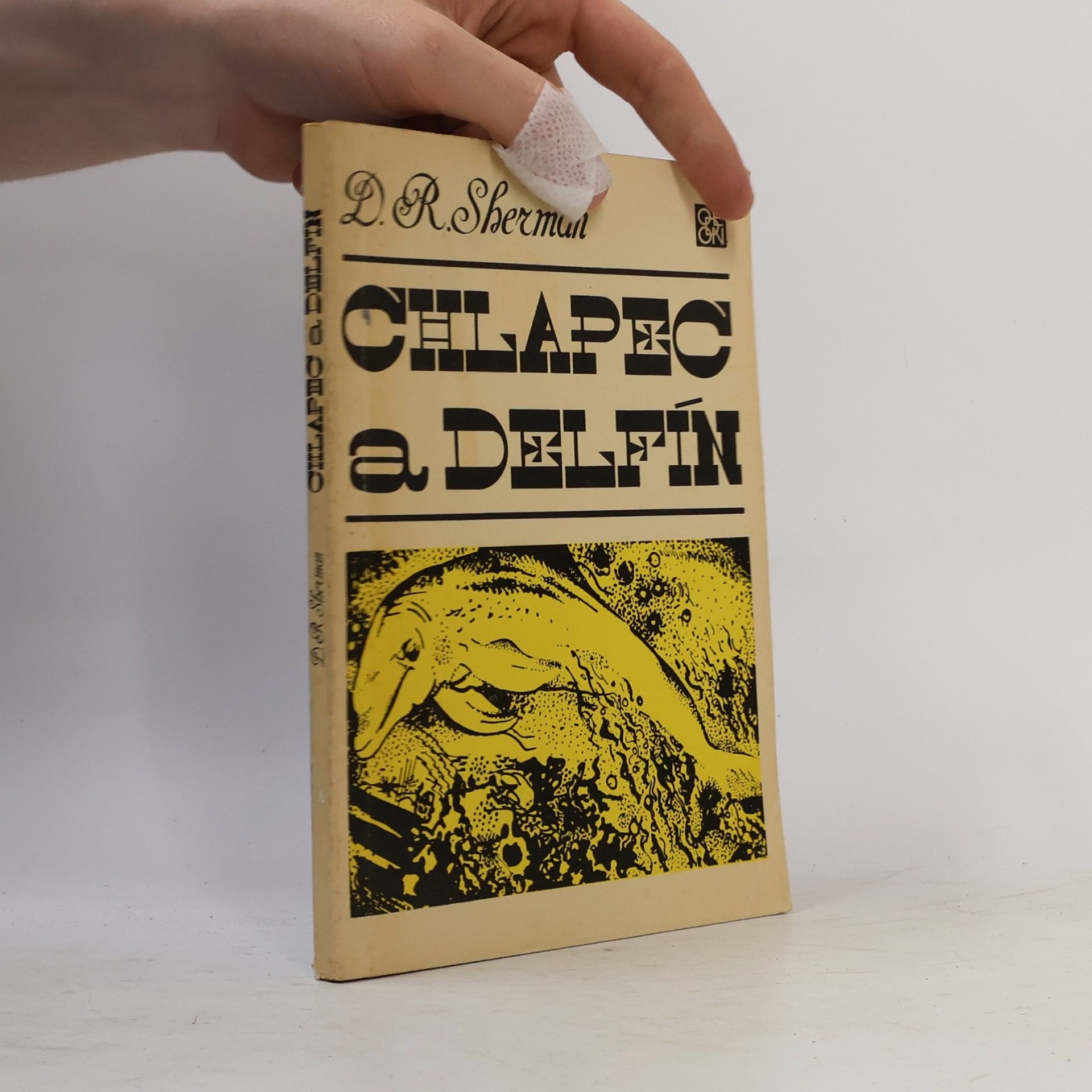 D. R. Sherman Chlapec a delfín