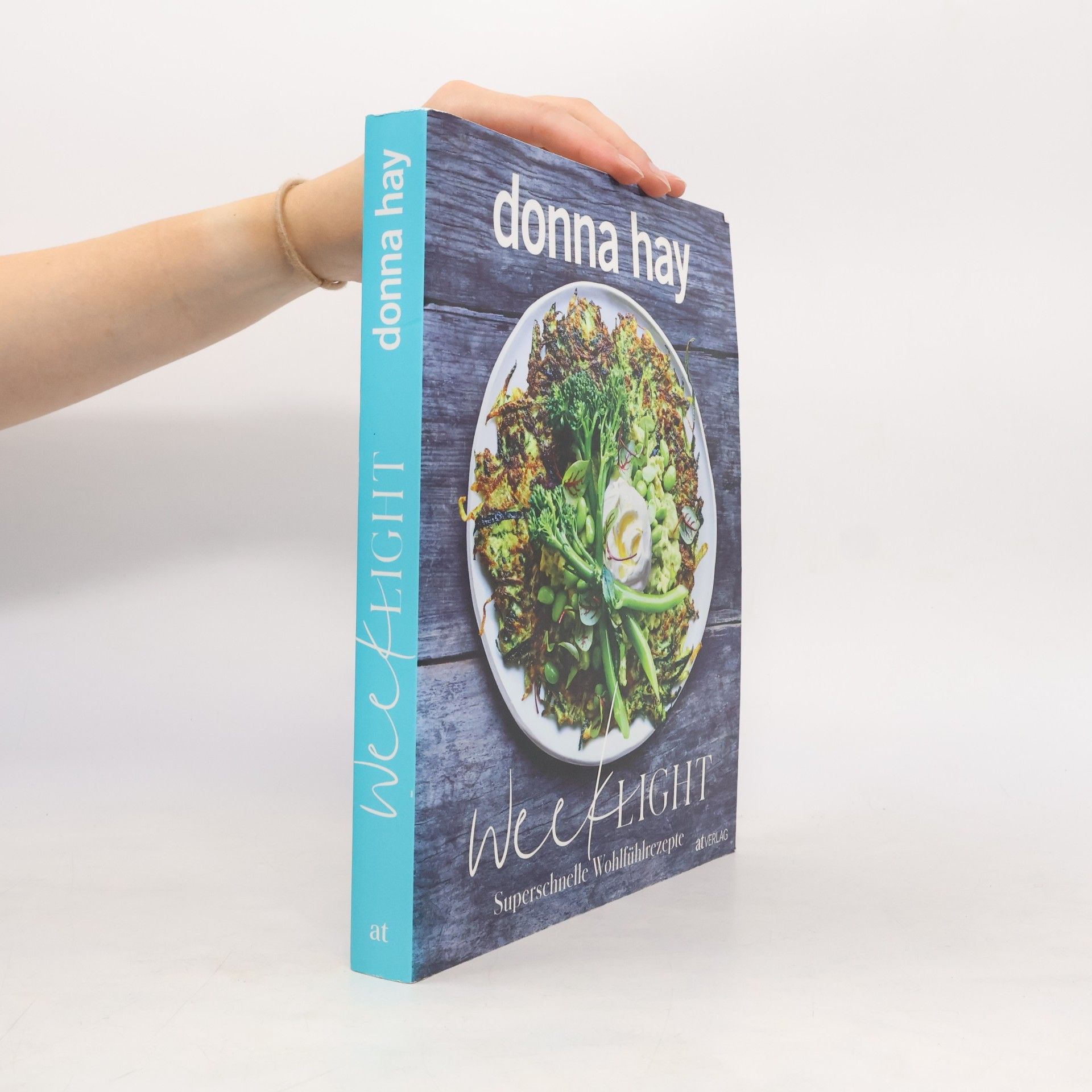 Donna Hay Week light