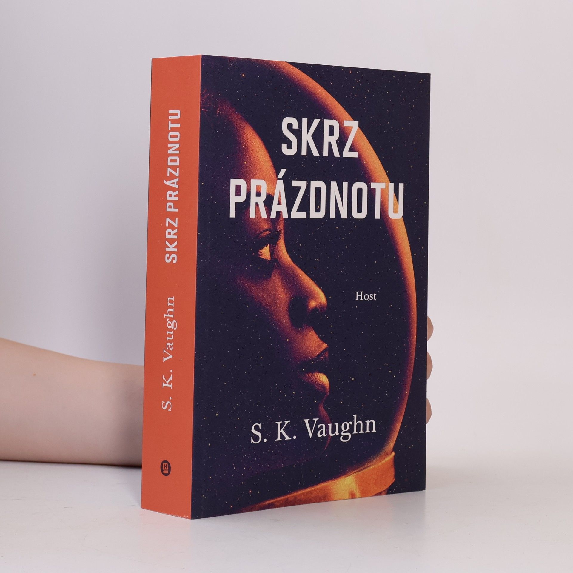 Shane Kuhn Skrz prázdnotu