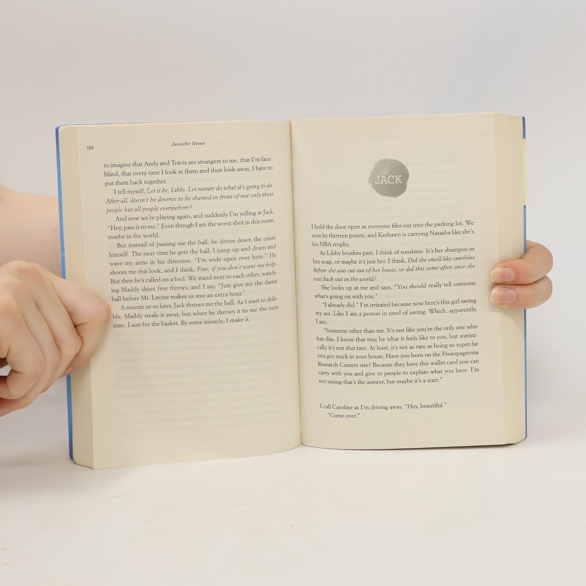 Jennifer Niven Holding Up the Universe