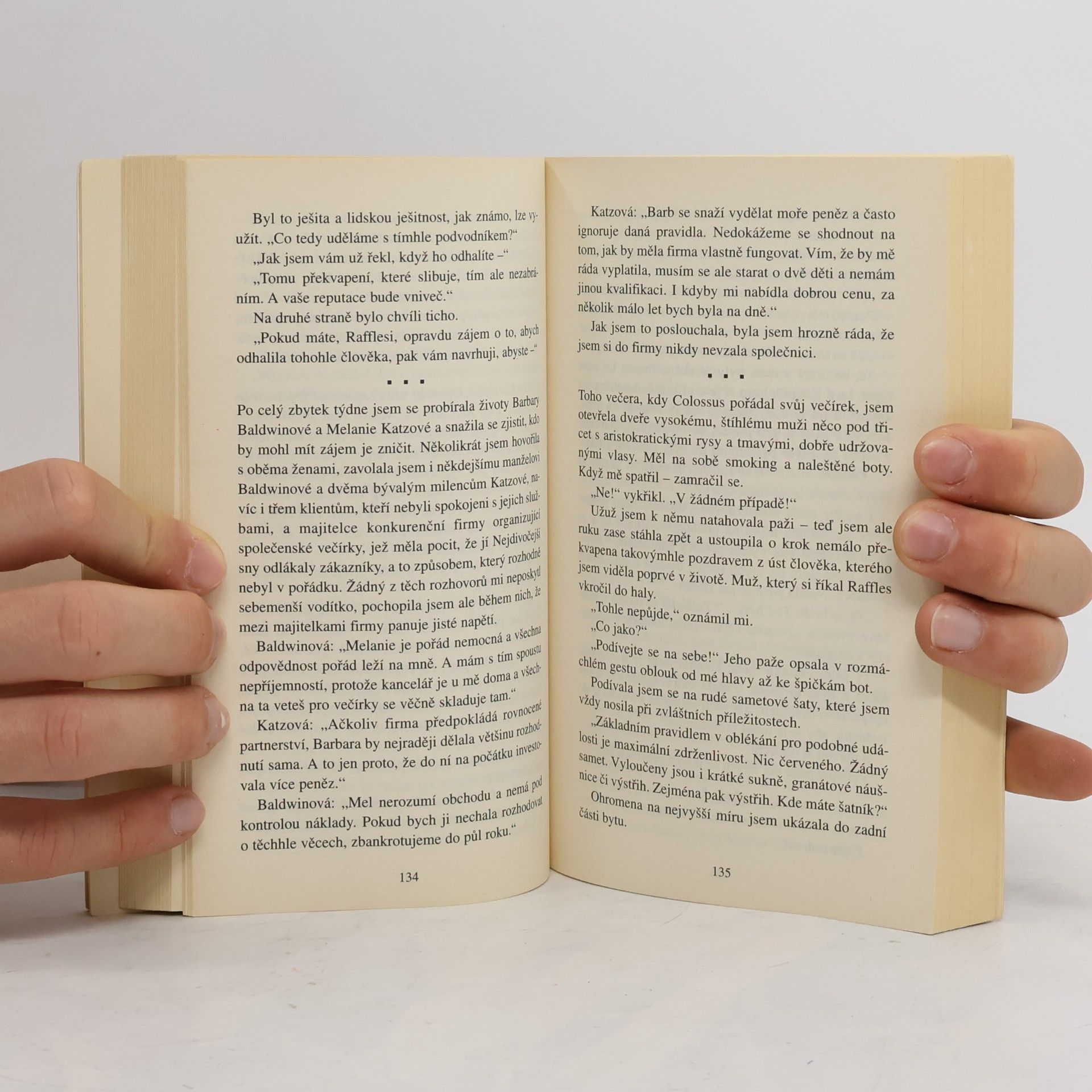 Various authors Podvodník a jiné povídky: Výbor osmnácti detektivních povídek