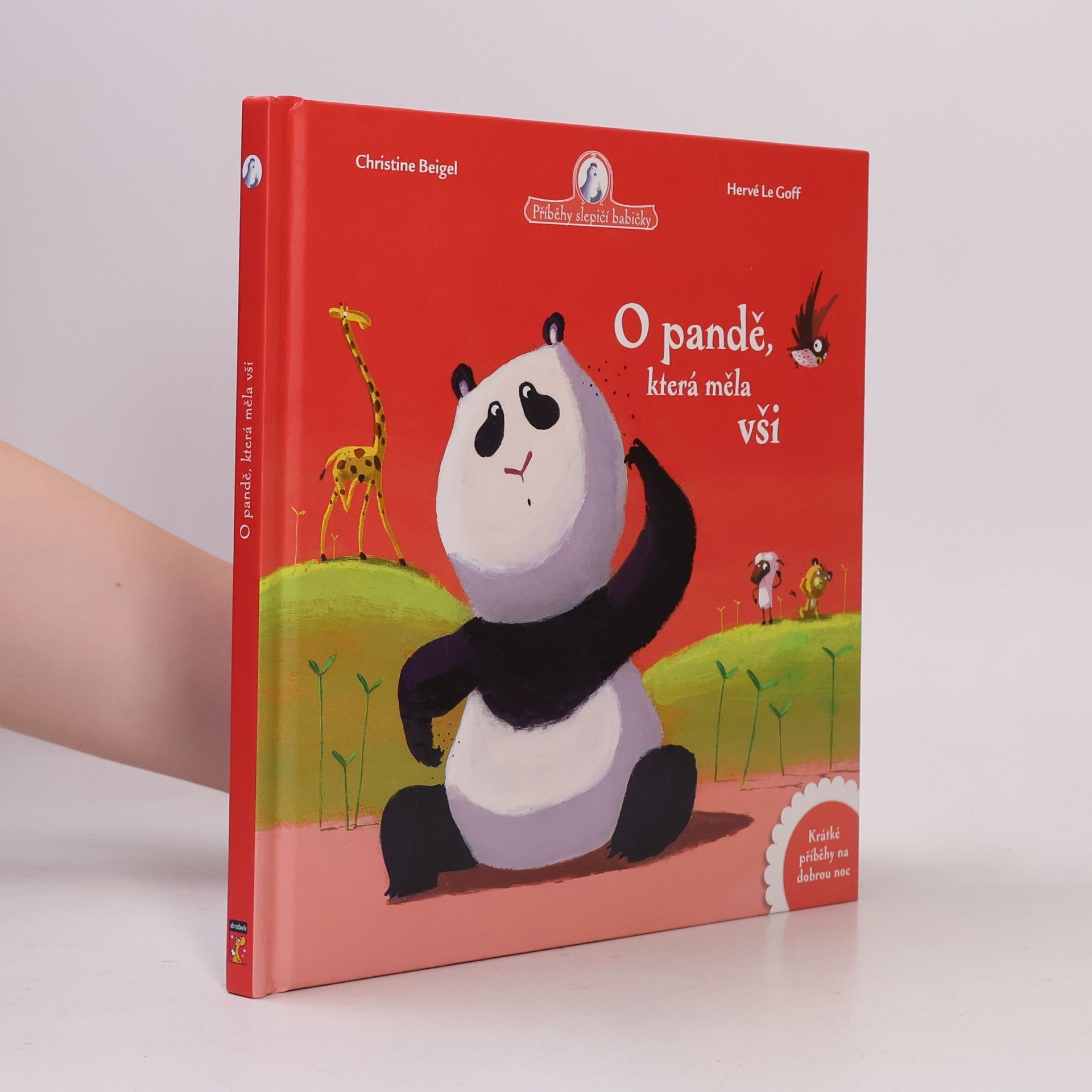 O pandě, která měla vši