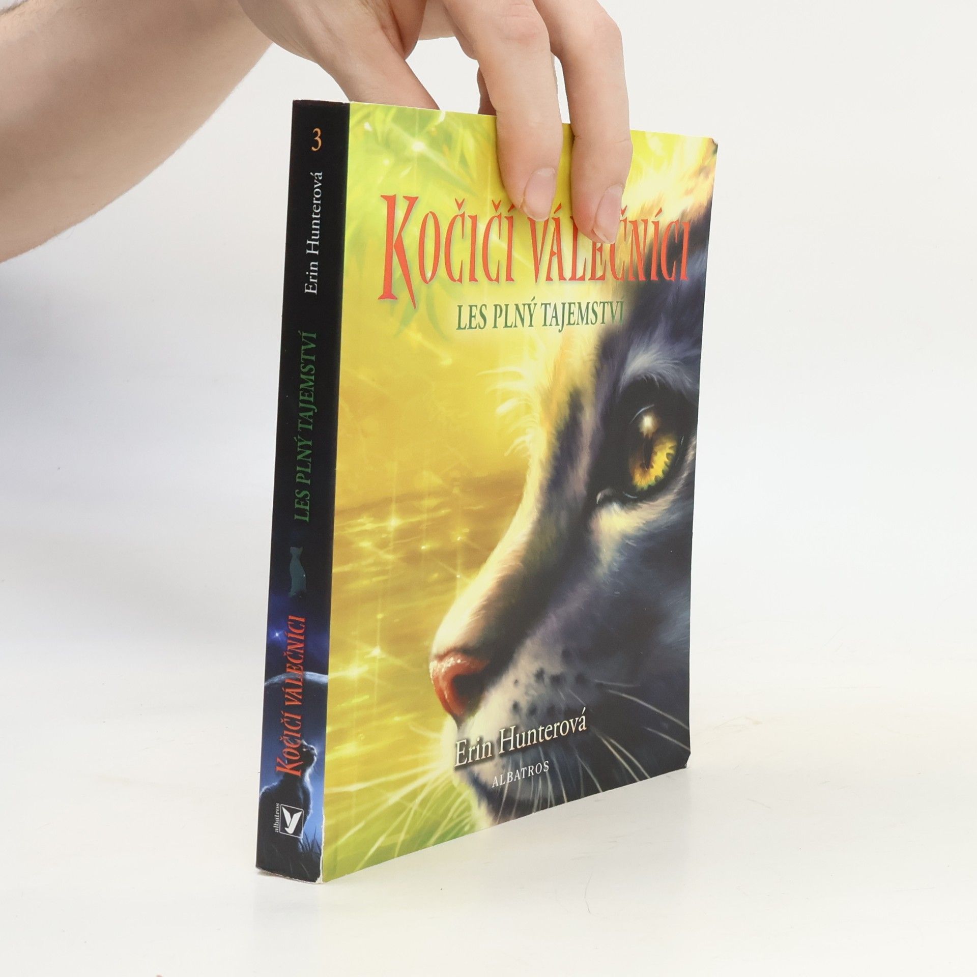 Erin Hunter Les plný tajemství. Kočičí válečníci