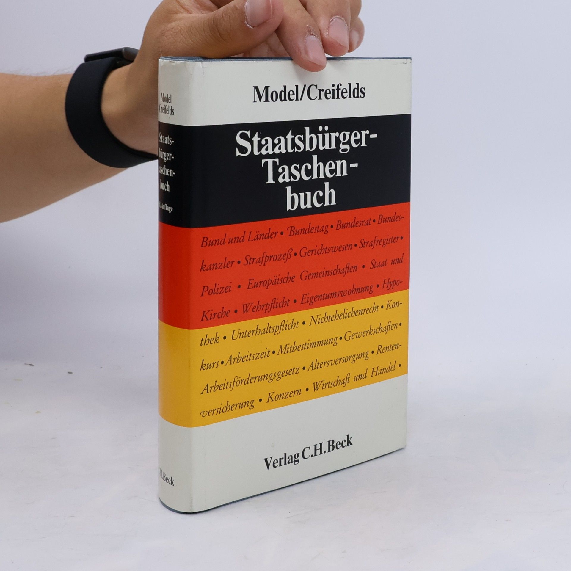 Otto Model Staatsbürger-Taschenbuch