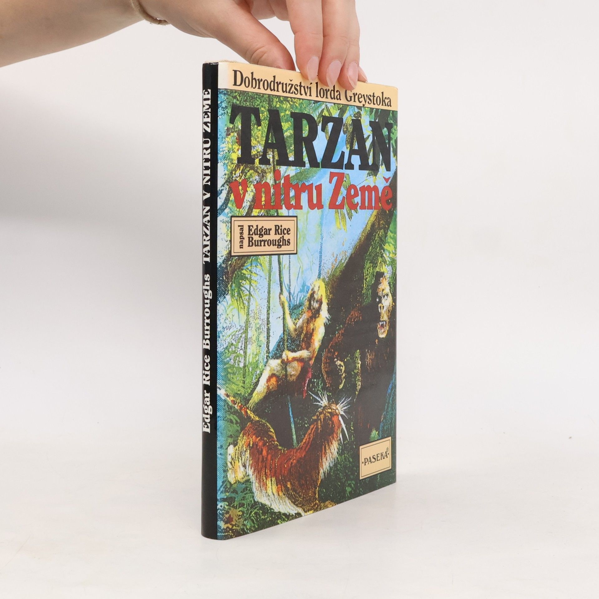 Tarzan v nitru země