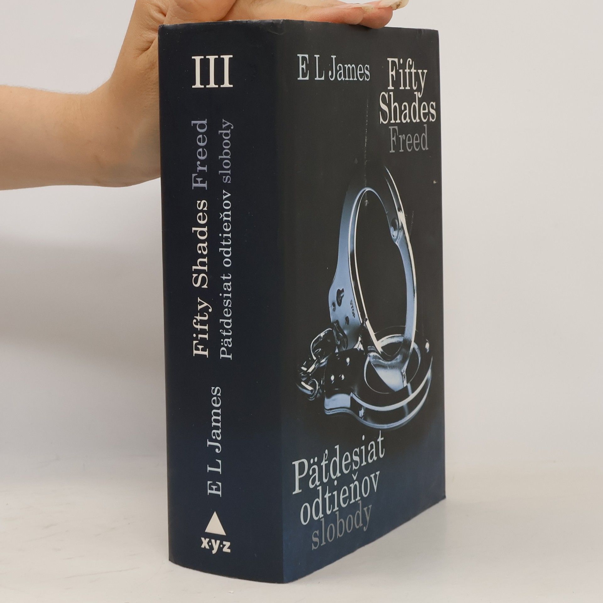 E. L. James Päťdesiat odtieňov slobody