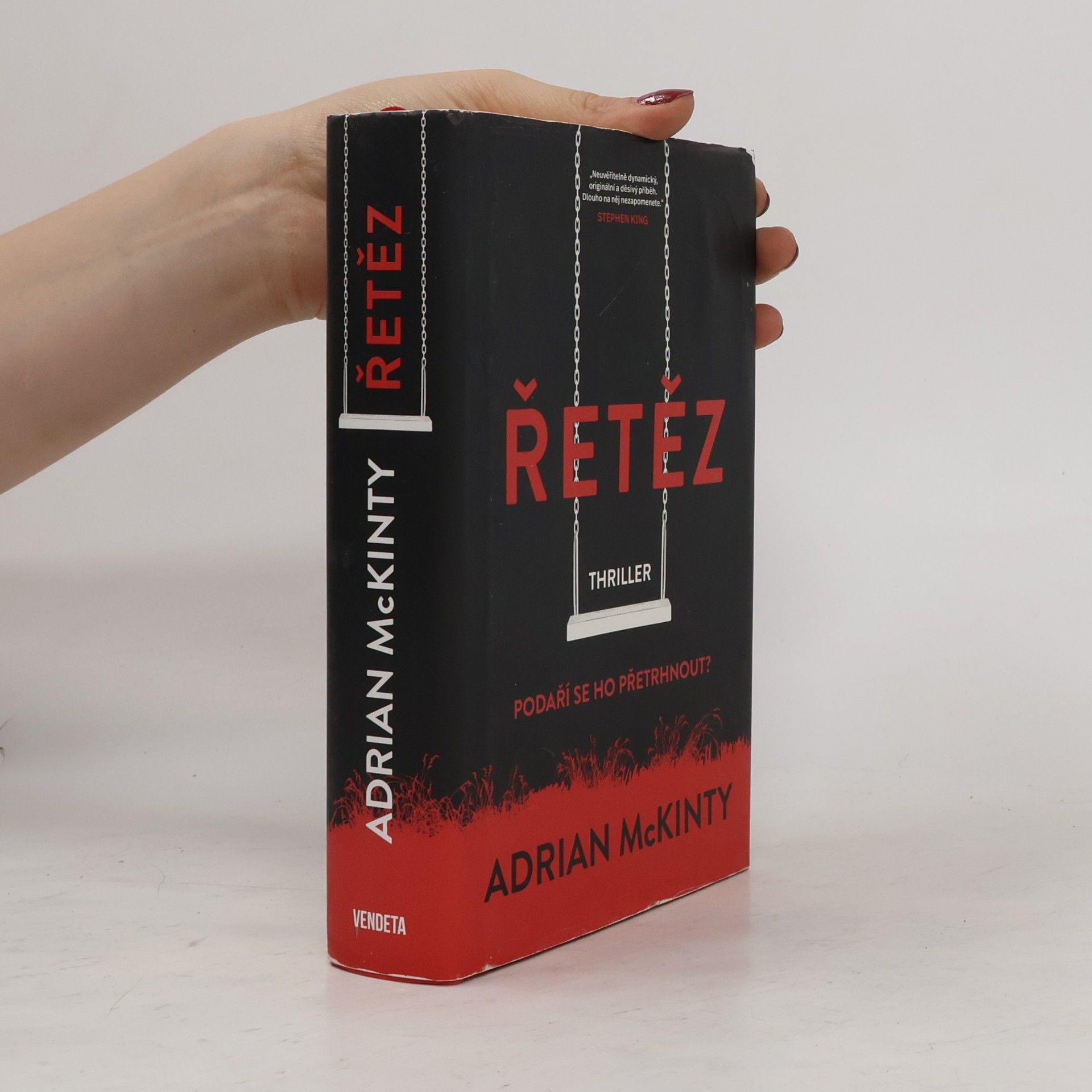 Adrian McKinty Řetěz