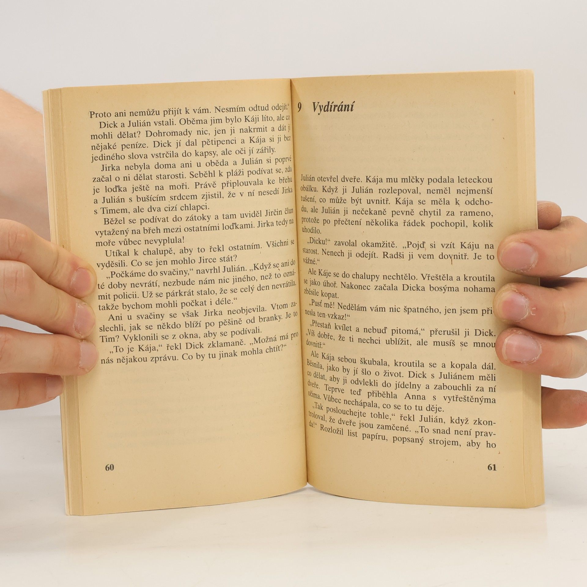 Enid Blyton Správná pětka. Pětka už v tom zase lítá