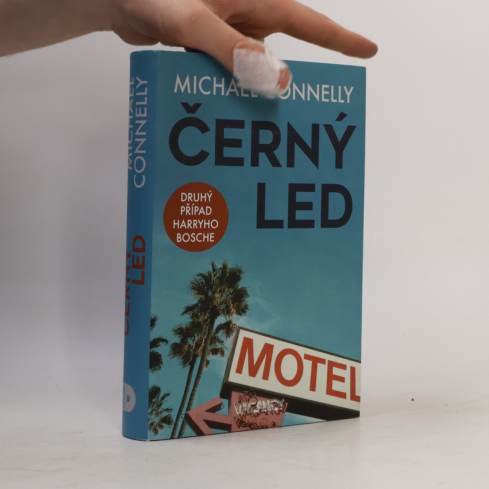 Michael Connelly Černý led