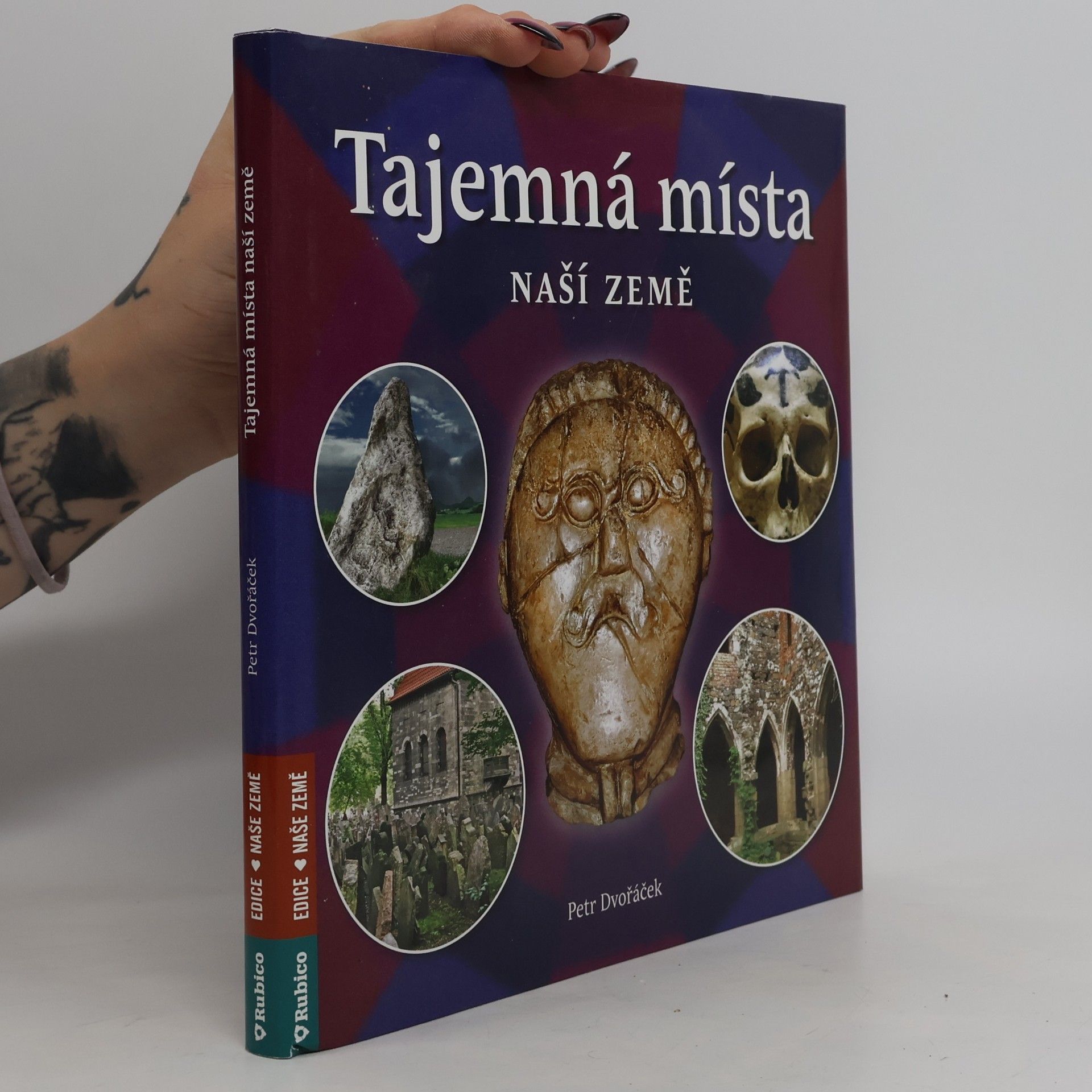 Petr Dvořáček Tajemná místa naší země