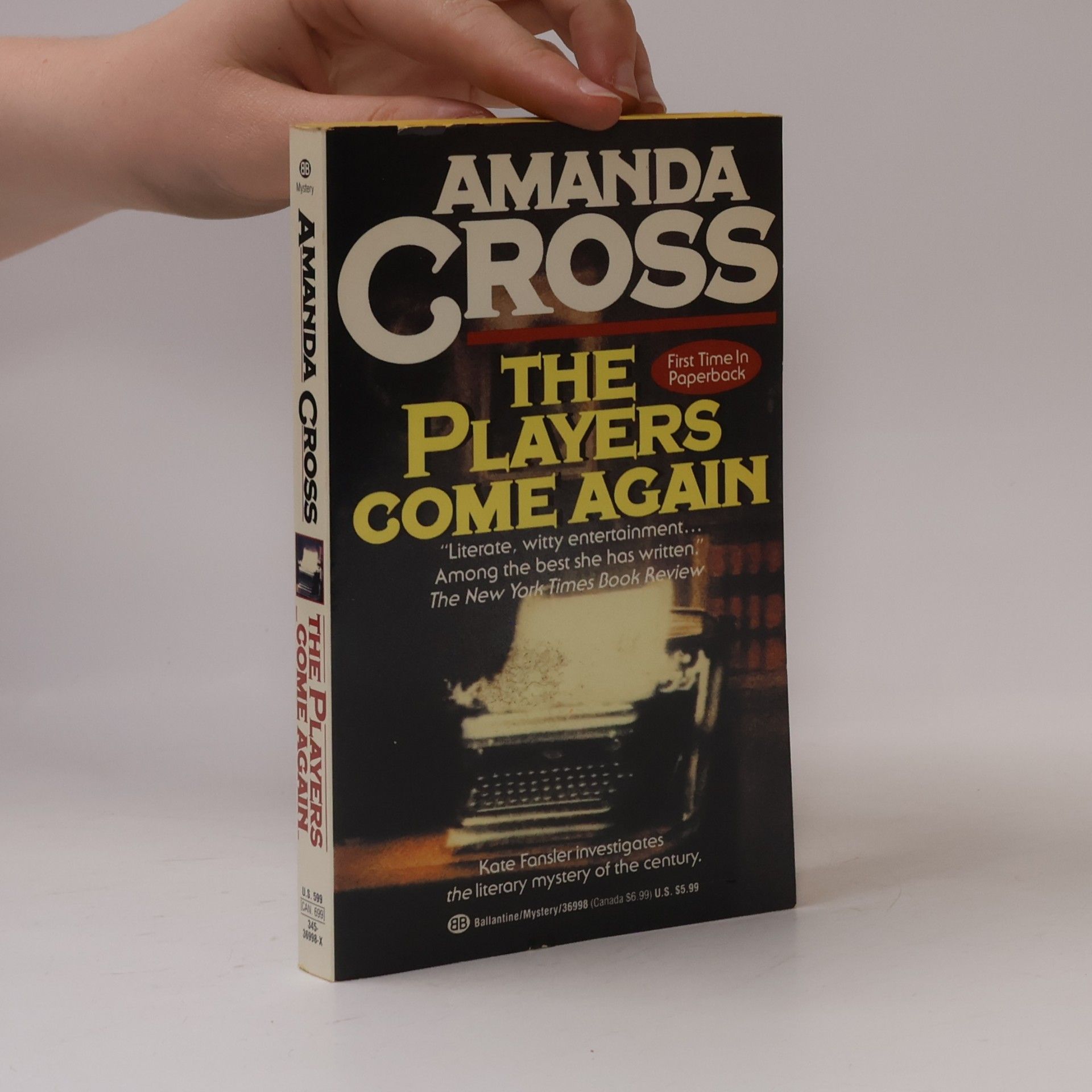 Amanda Cross The Players Come Again